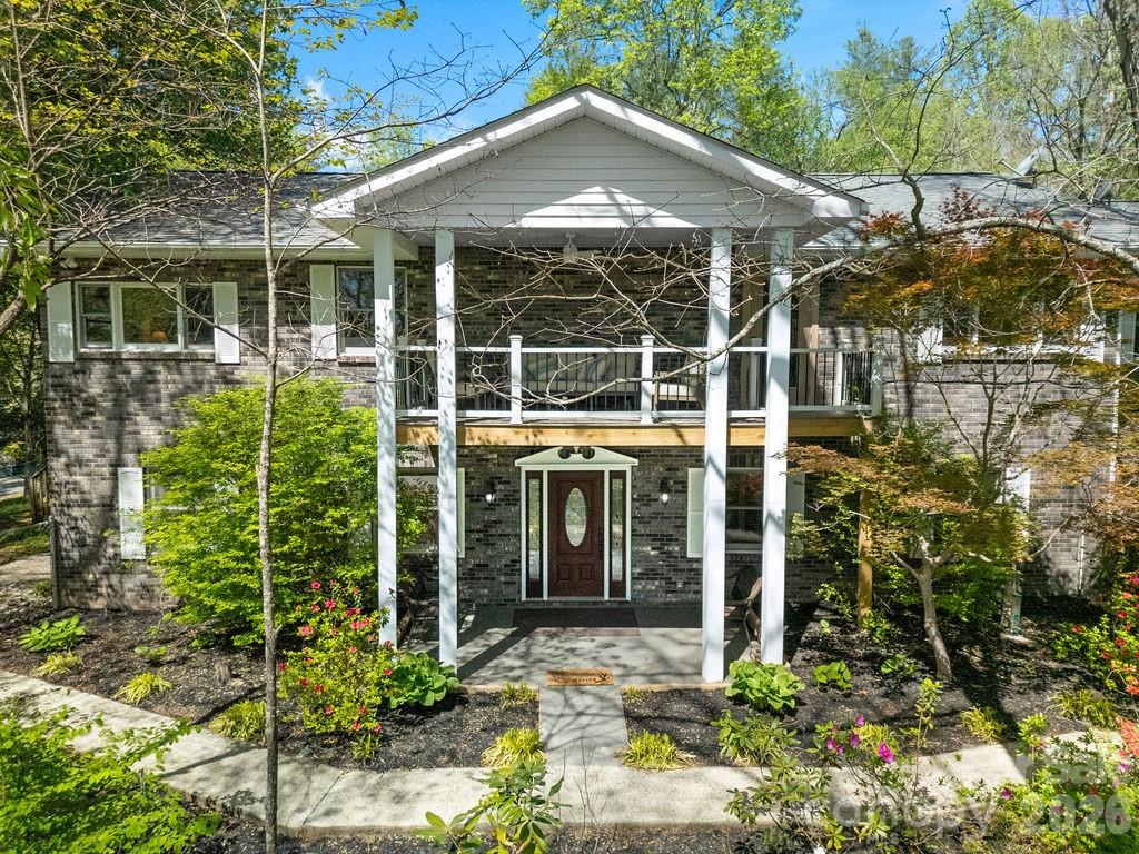 1388 King Road — Pisgah Forest