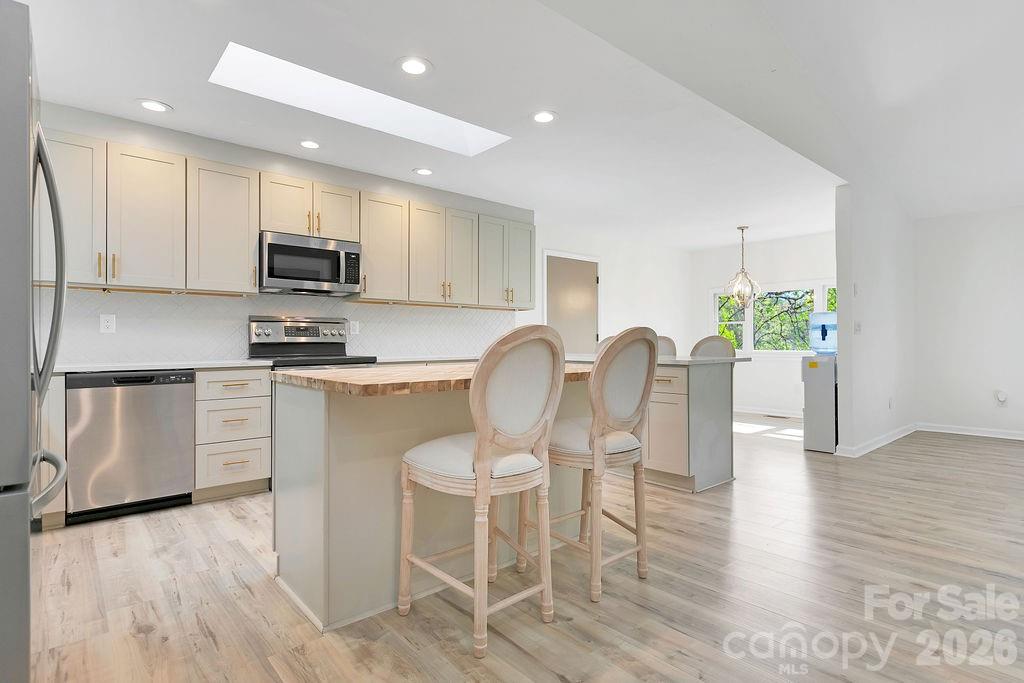 1388 King Road — Pisgah Forest