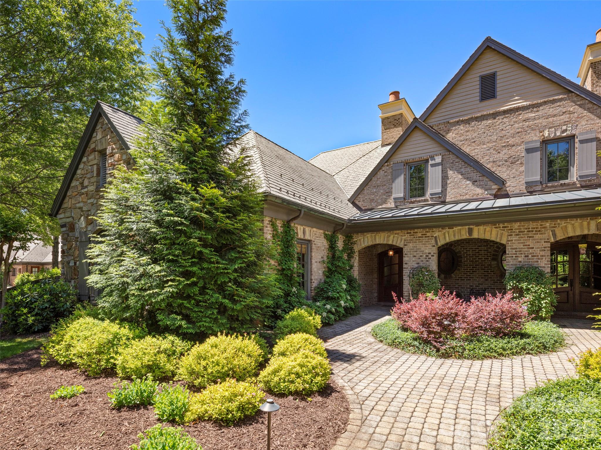 14 Golfside Court — Arden