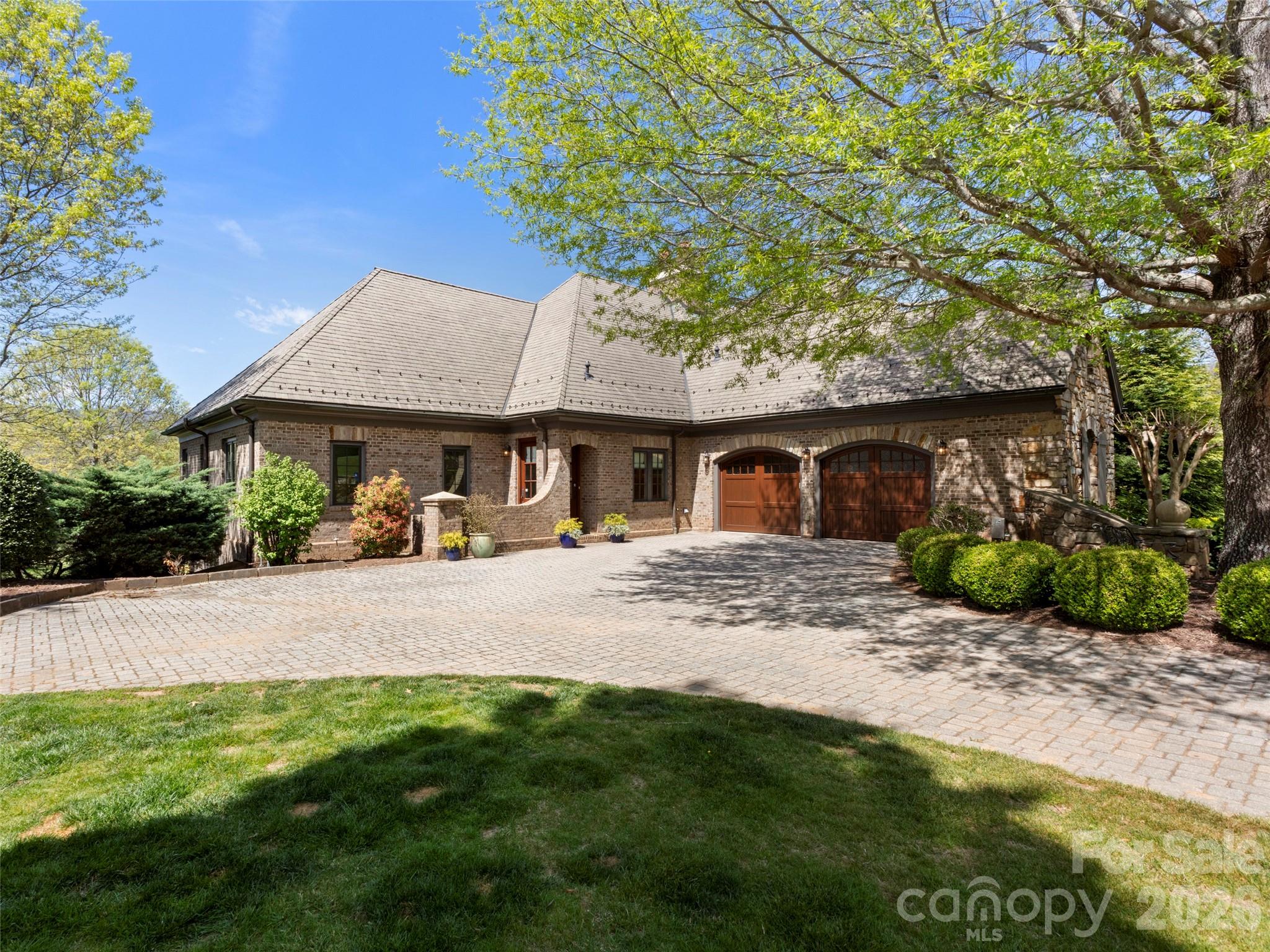 14 Golfside Court — Arden