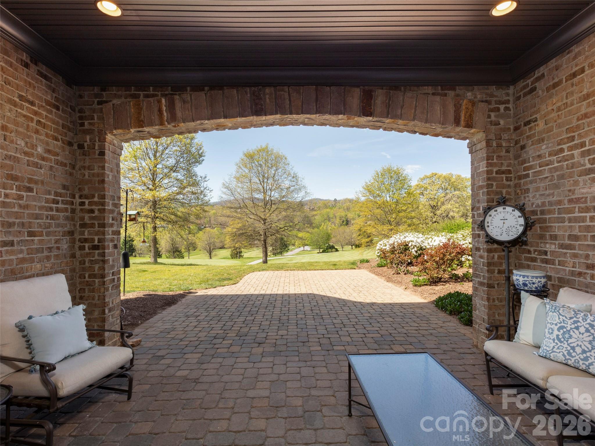 14 Golfside Court — Arden