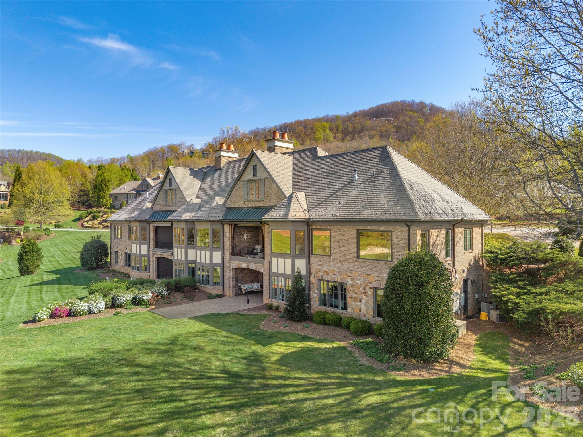 14 Golfside Court — Arden