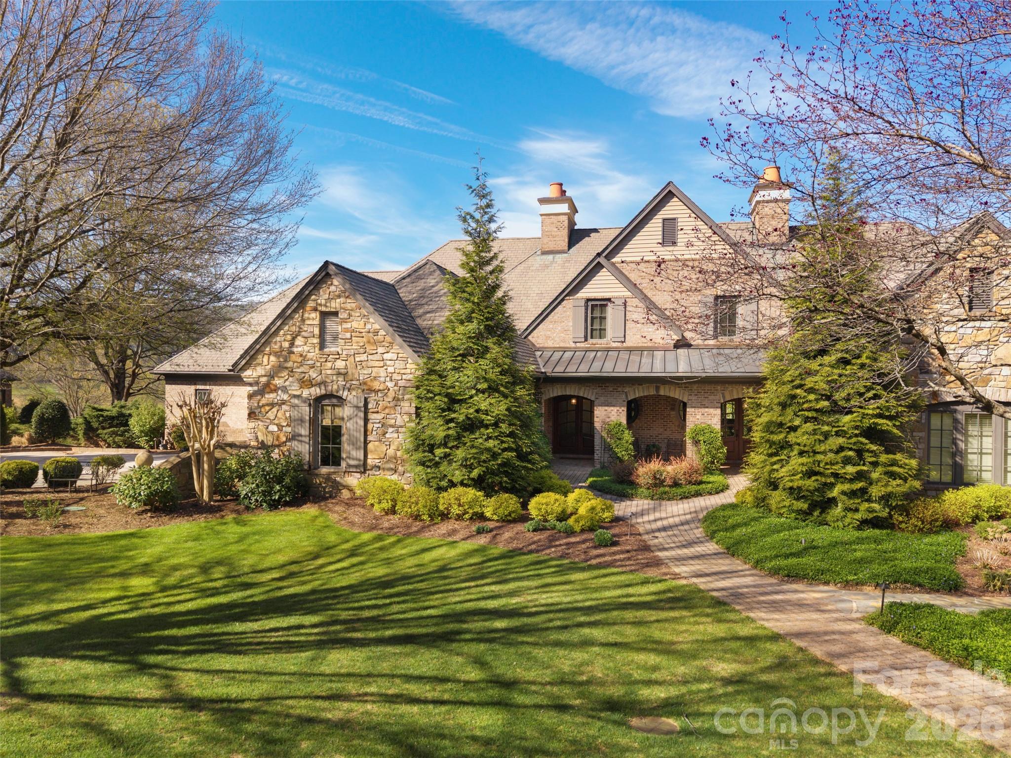14 Golfside Court — Arden
