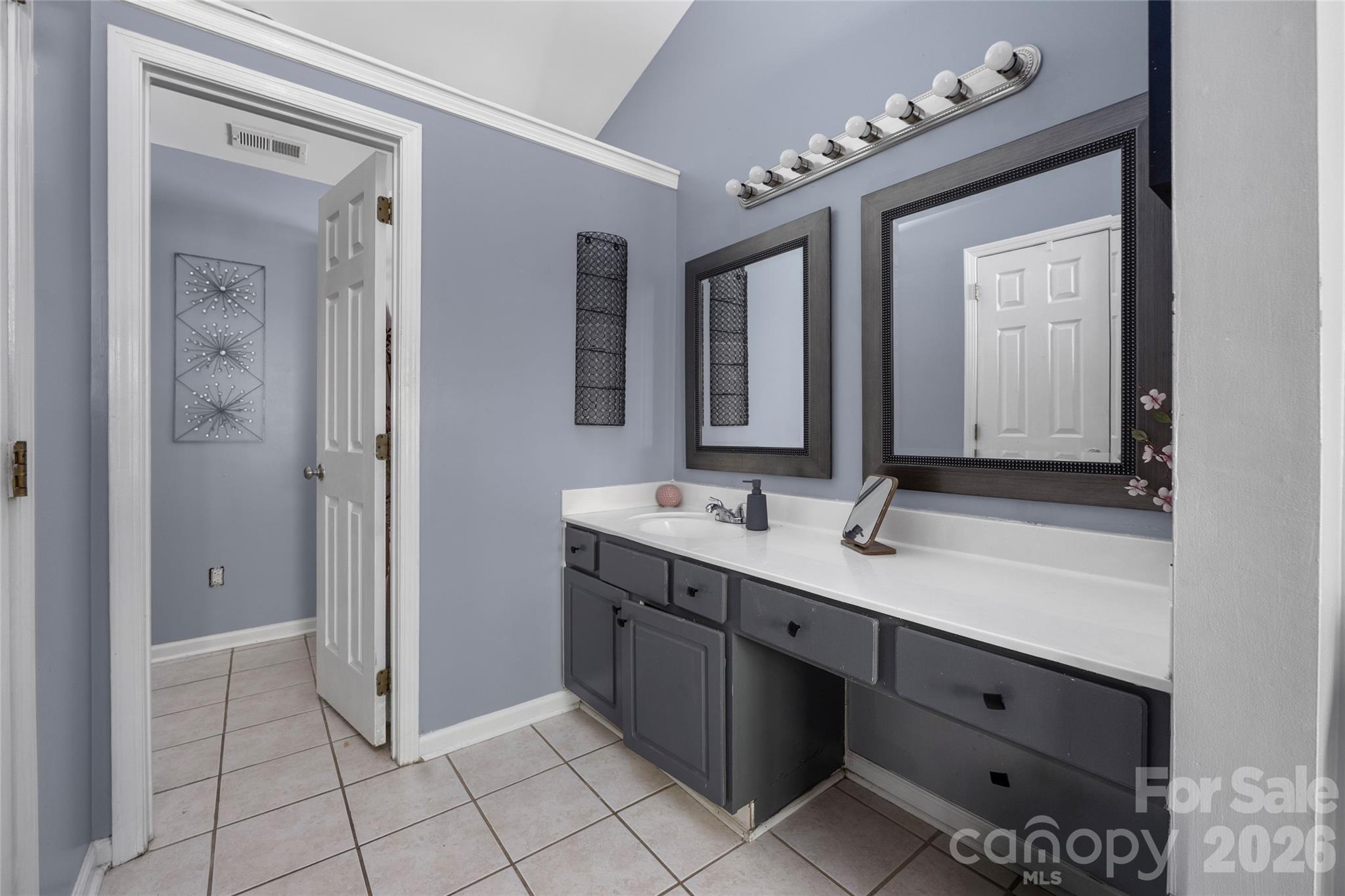 9713 Veronica Drive — Charlotte