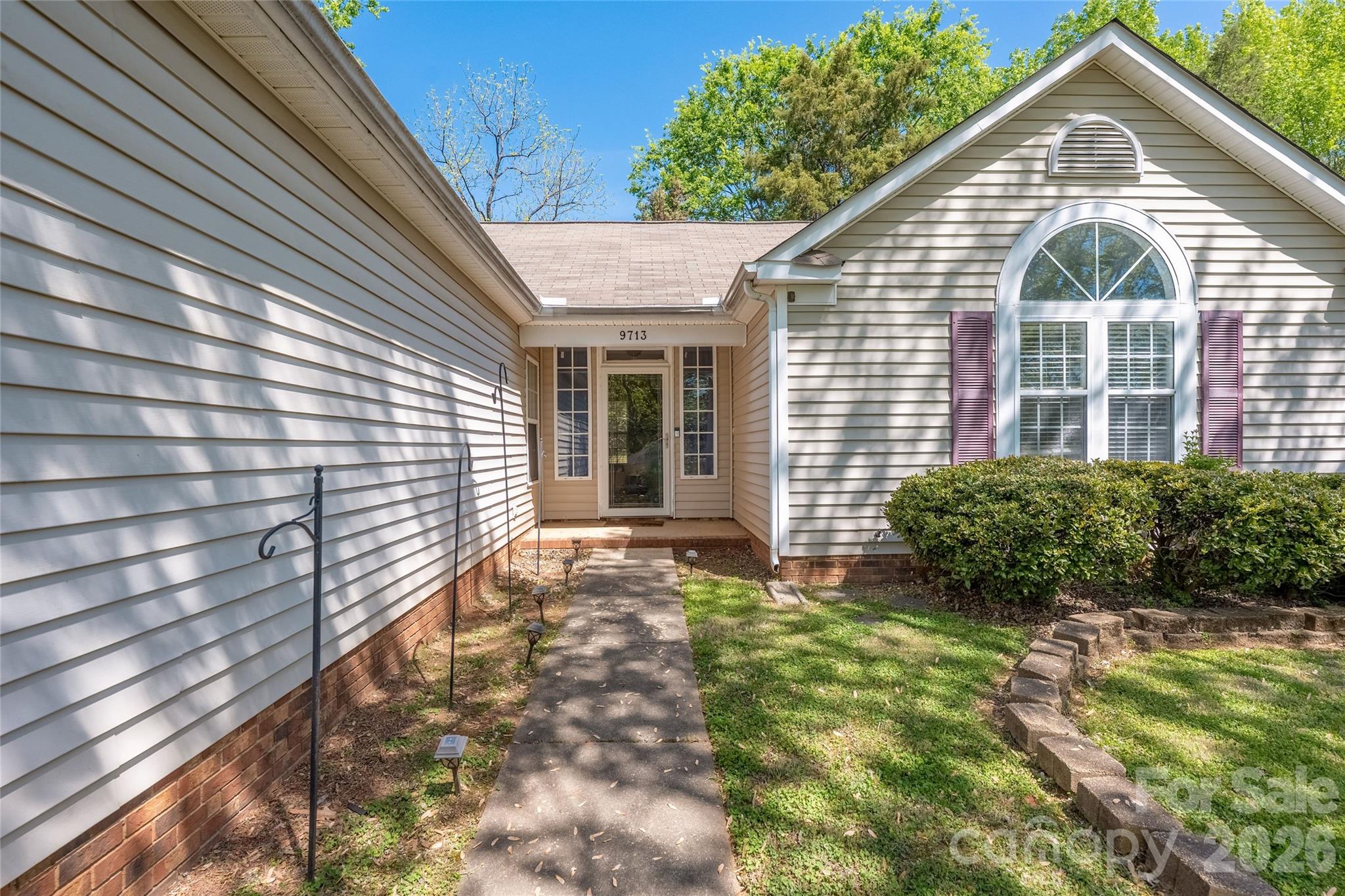 9713 Veronica Drive — Charlotte