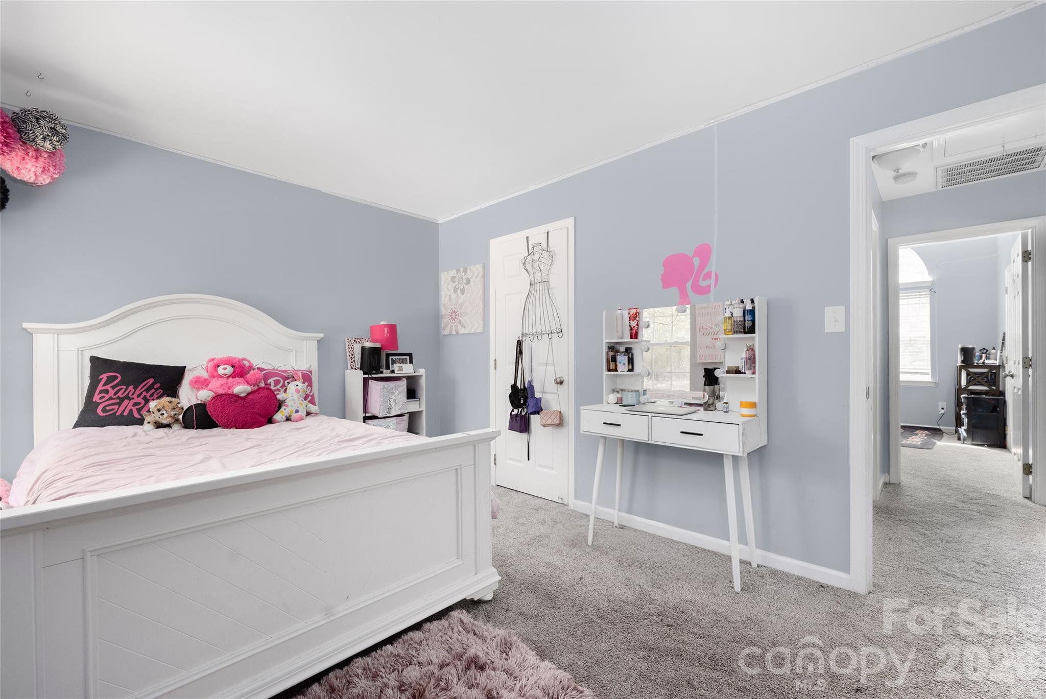 9713 Veronica Drive — Charlotte