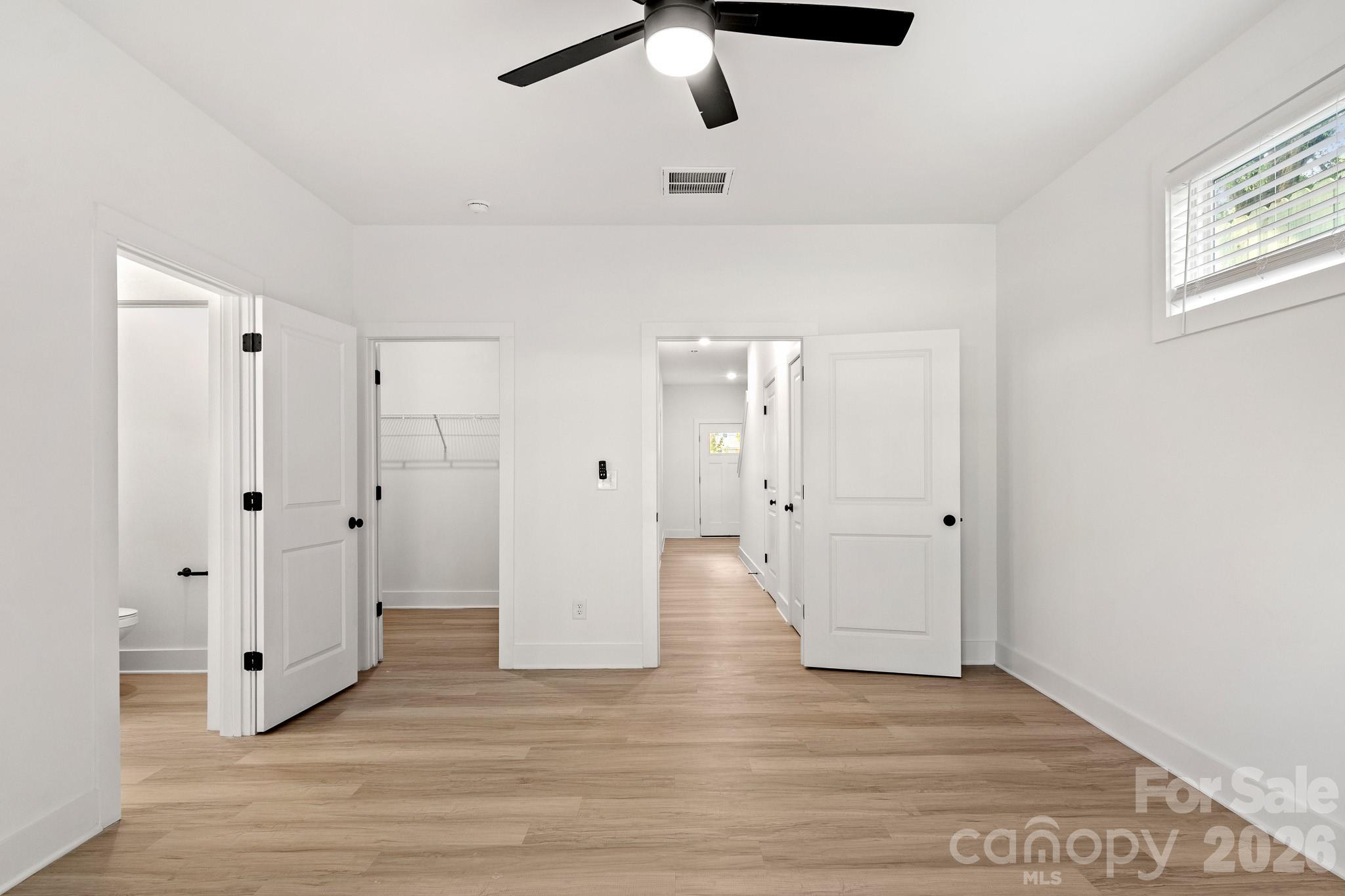 2526 Deherradora Avenue — Charlotte