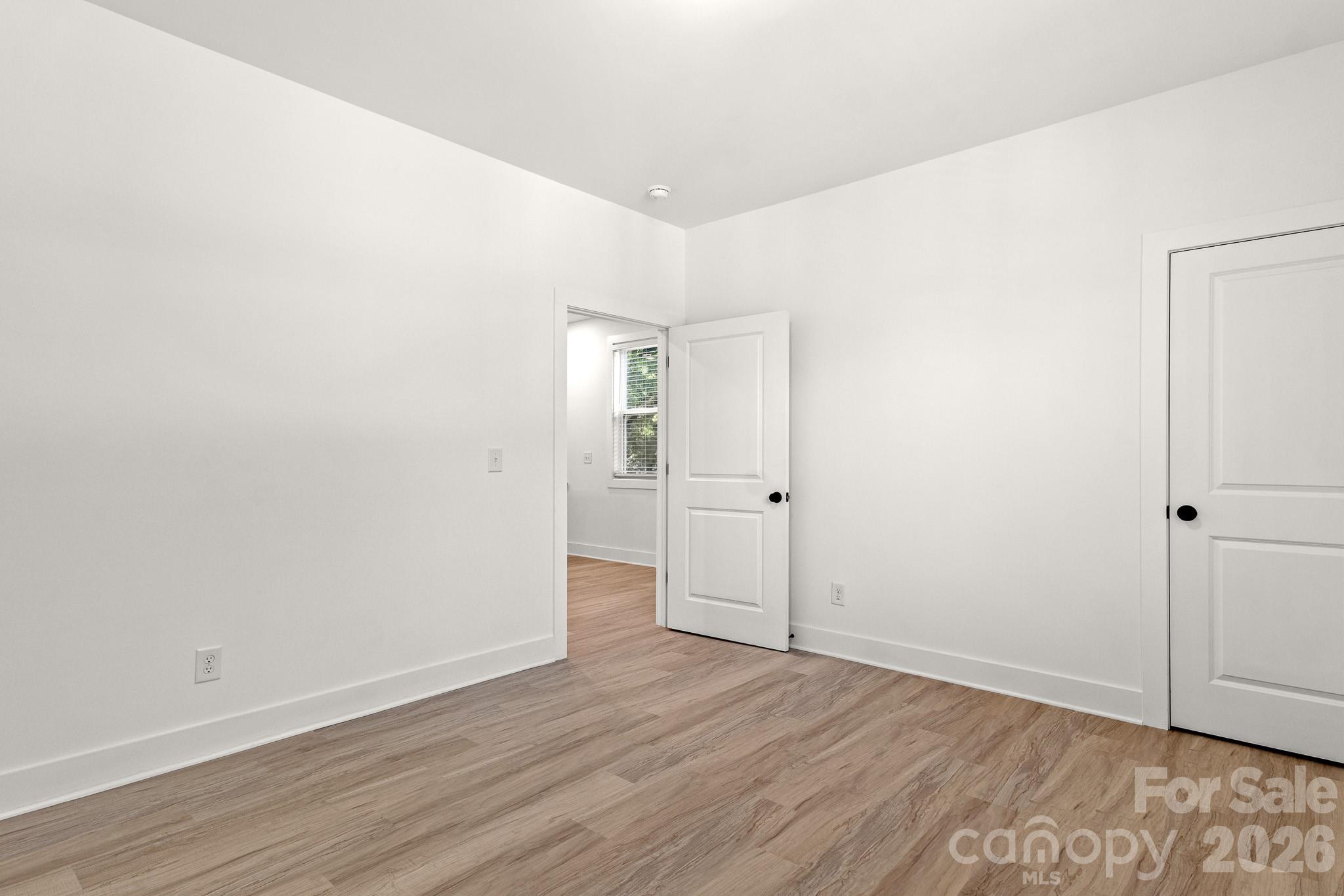 2526 Deherradora Avenue — Charlotte