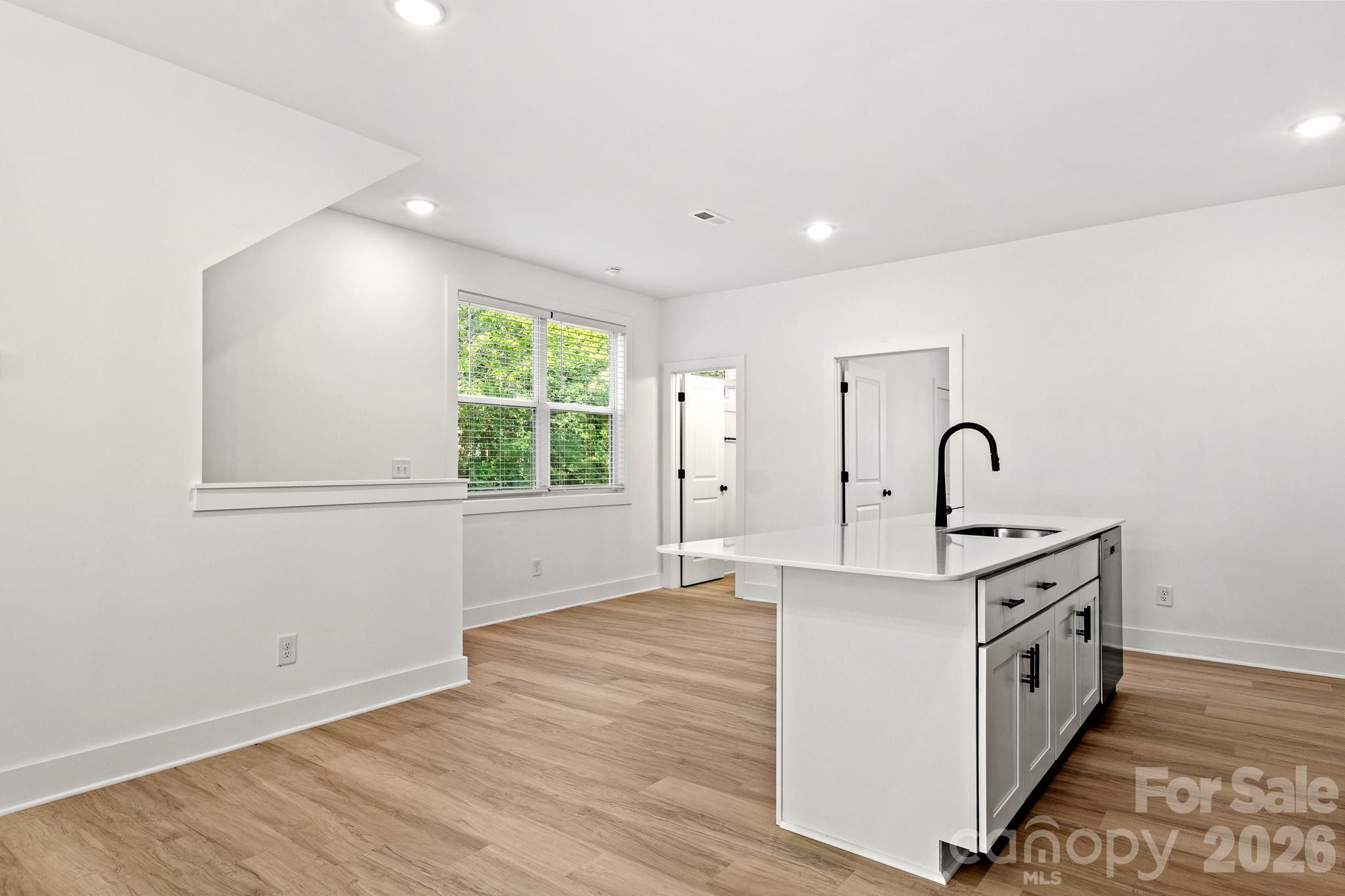 2526 Deherradora Avenue — Charlotte