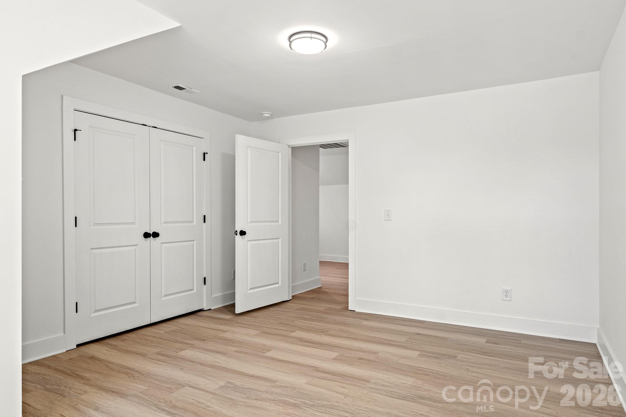 2526 Deherradora Avenue — Charlotte