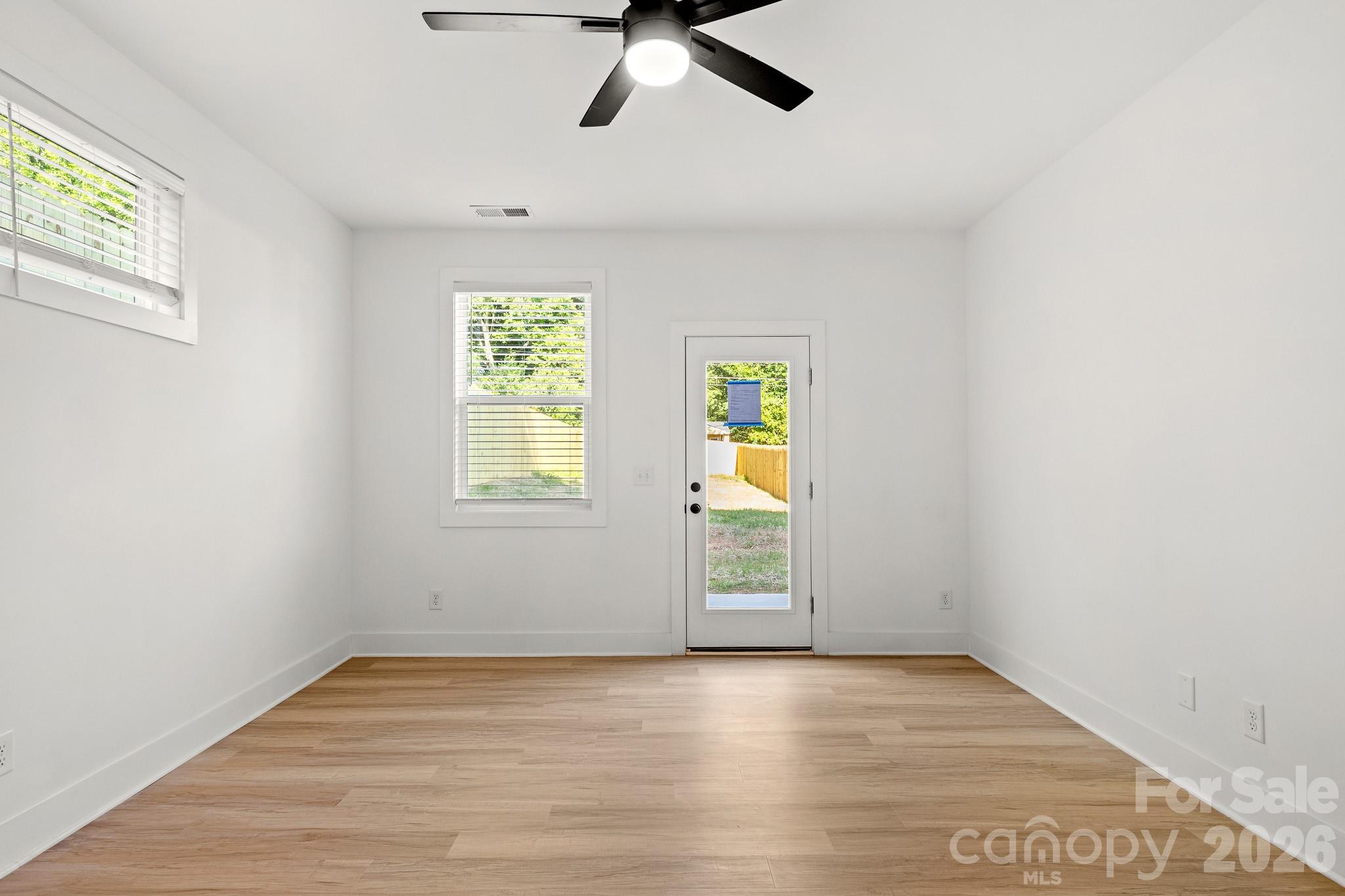 2526 Deherradora Avenue — Charlotte
