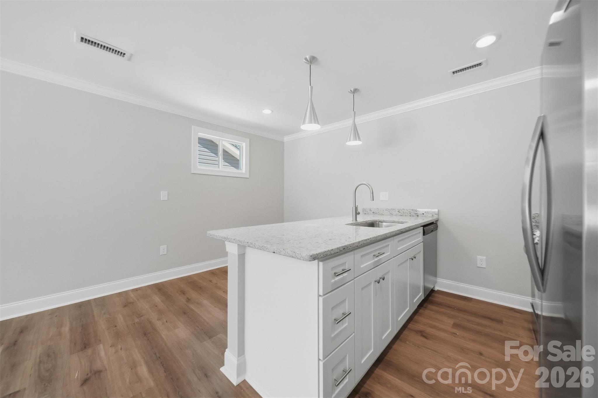 1294 18th Street NE — Hickory