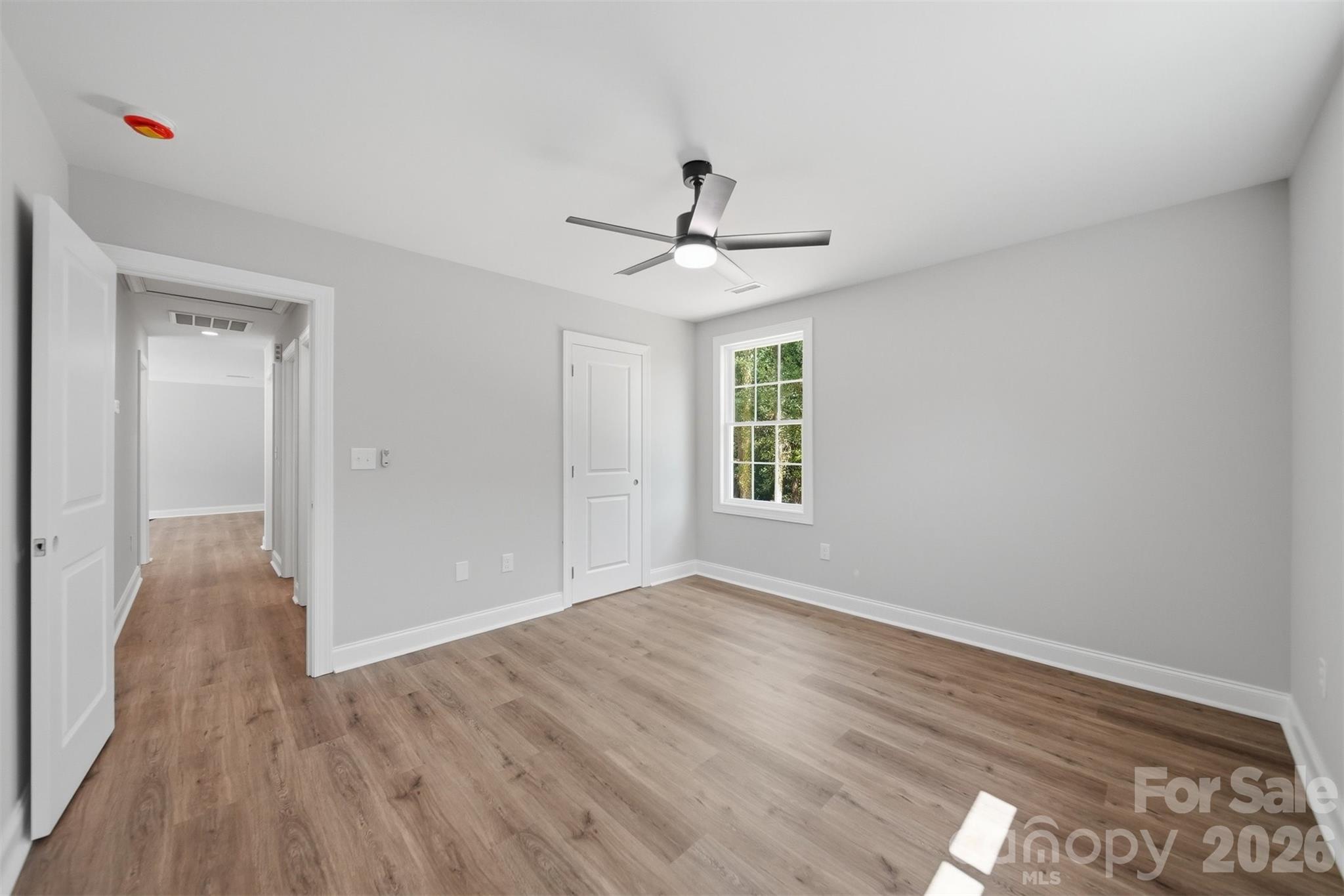 1294 18th Street NE — Hickory
