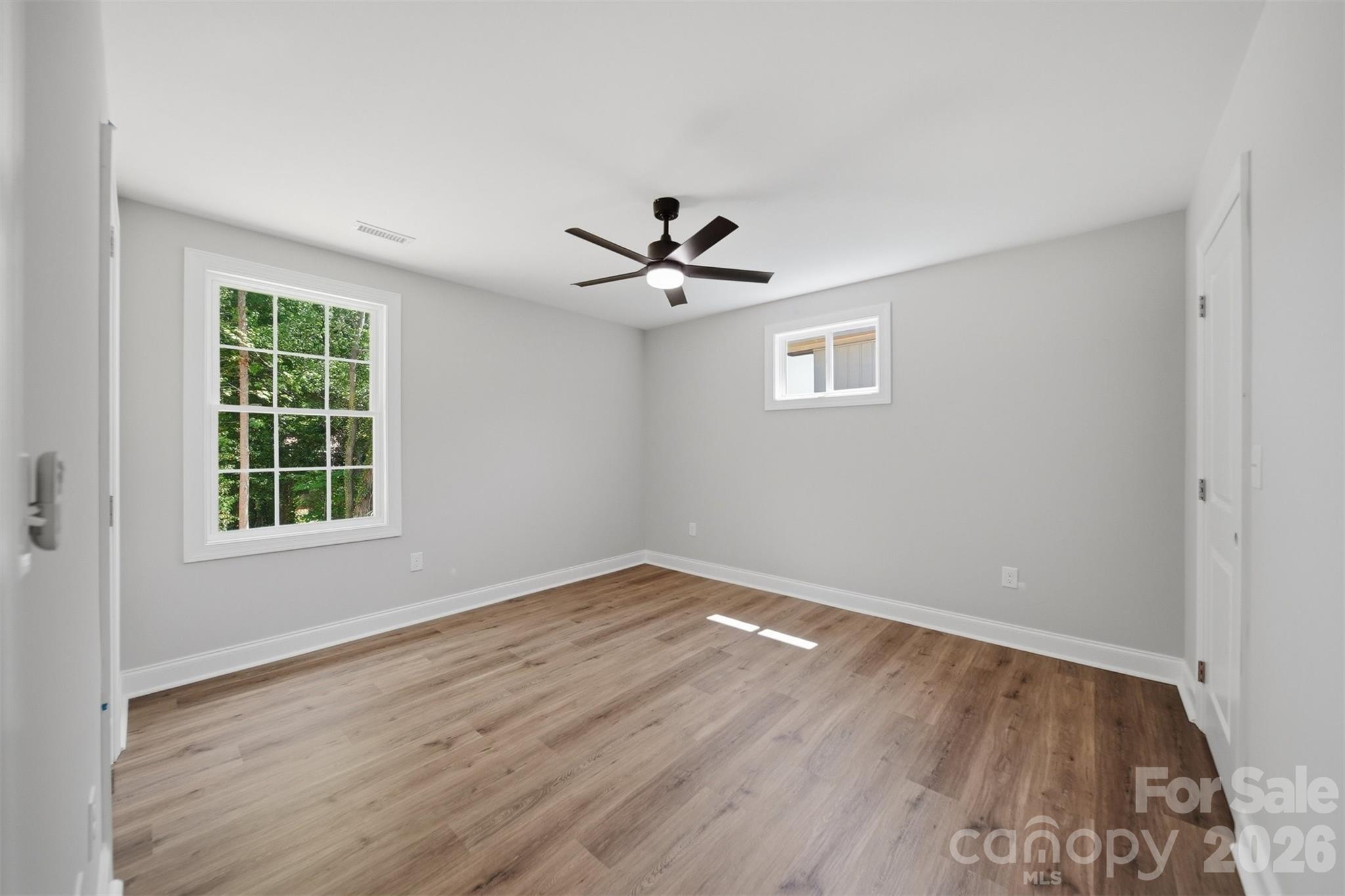 1294 18th Street NE — Hickory