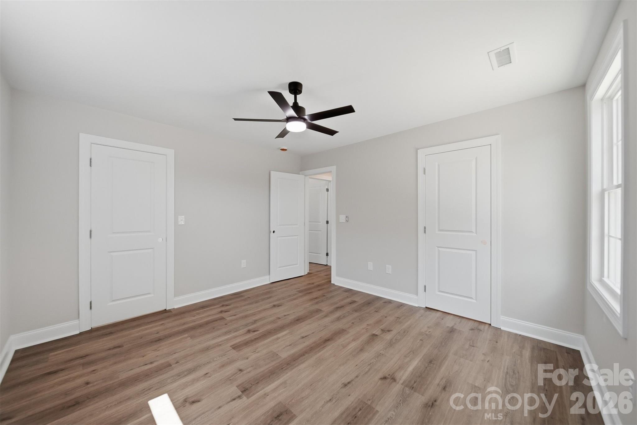 1294 18th Street NE — Hickory
