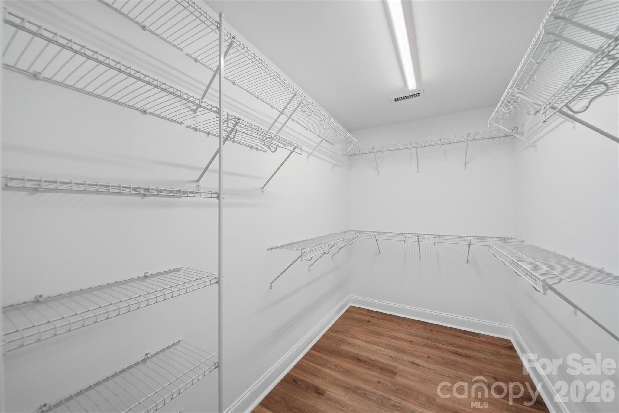 1294 18th Street NE — Hickory