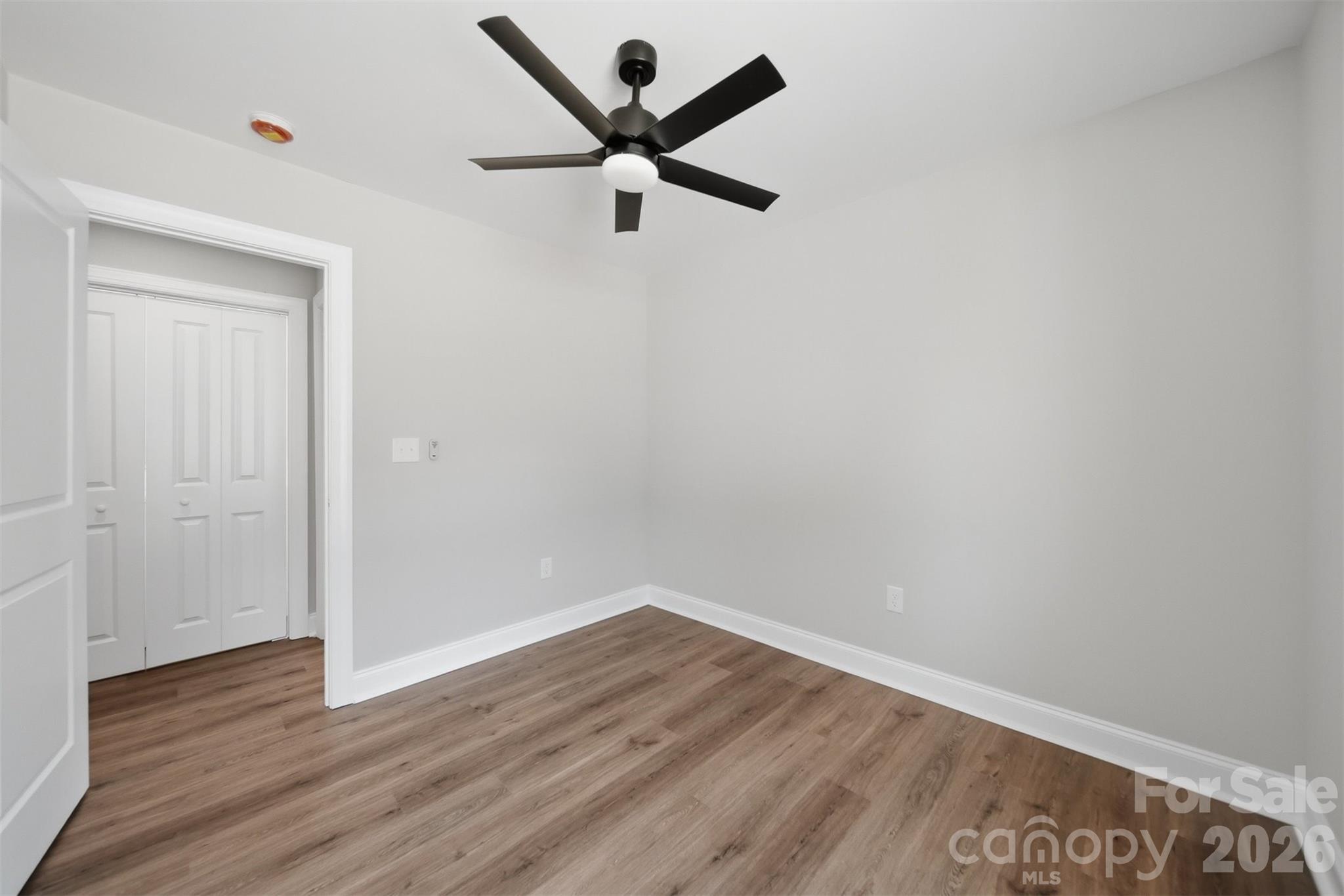 1294 18th Street NE — Hickory