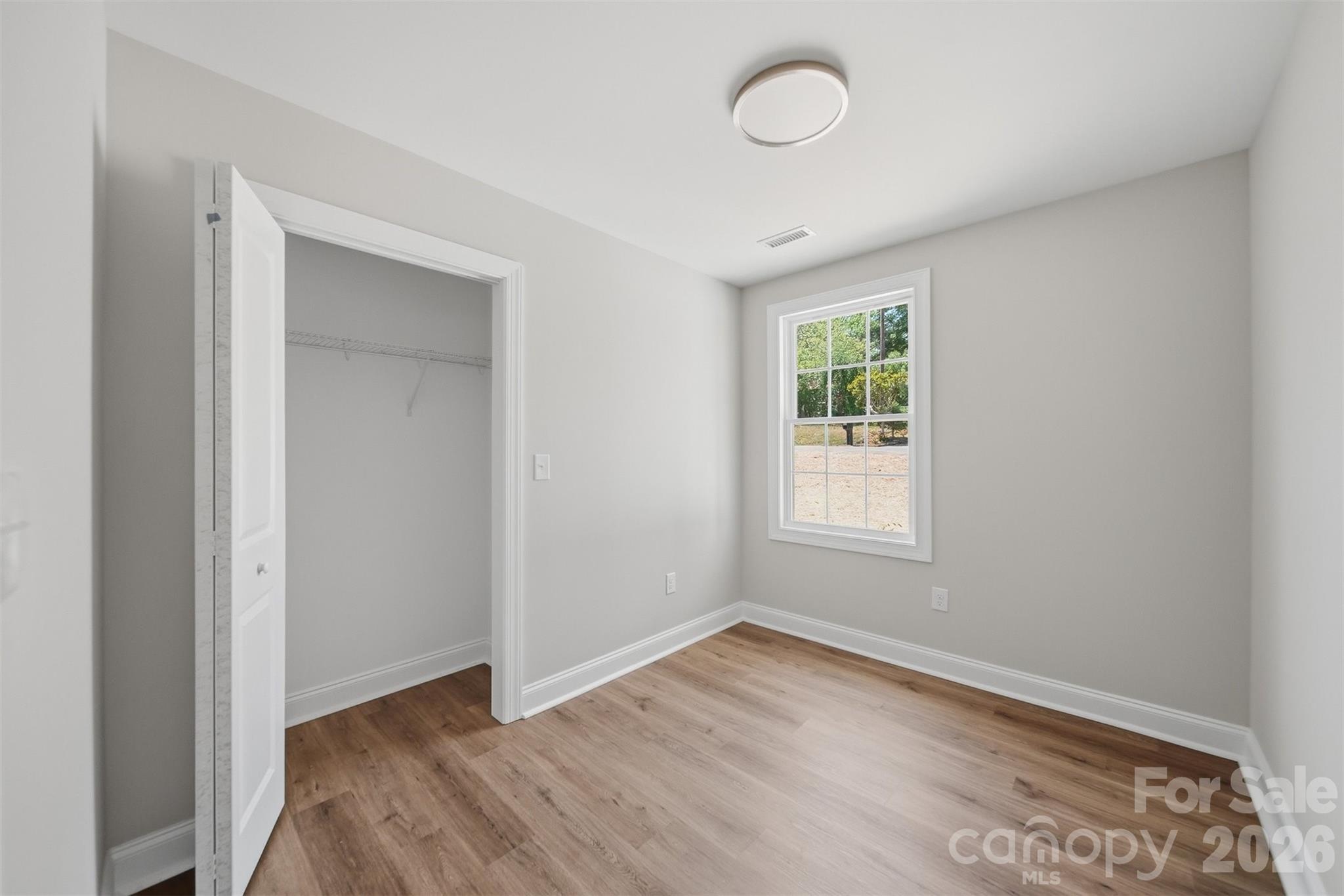 1294 18th Street NE — Hickory