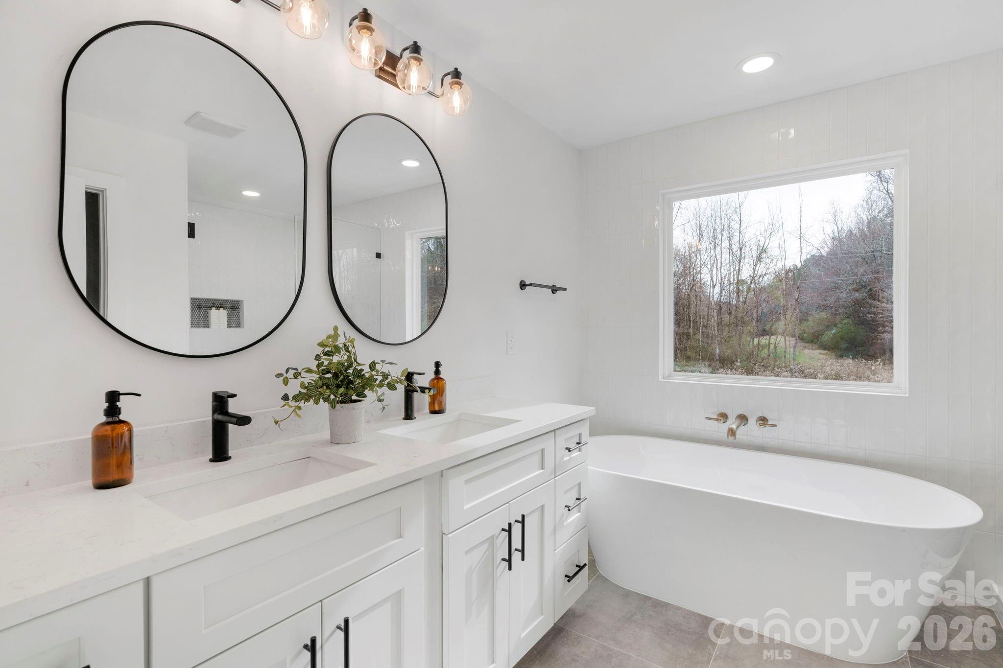 5002 Parkwood School Road — Waxhaw