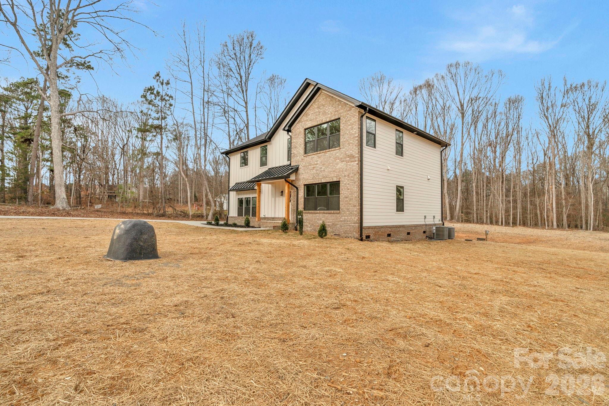 5002 Parkwood School Road — Waxhaw