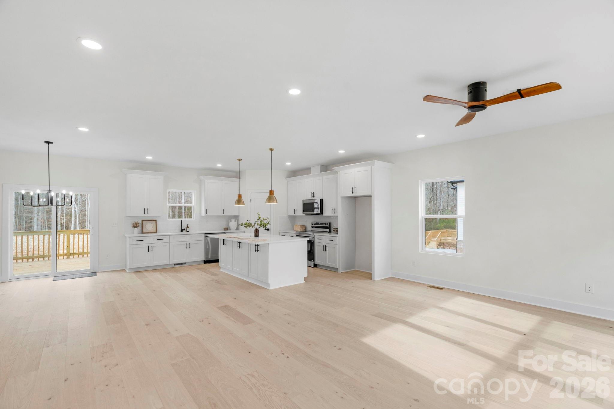 5002 Parkwood School Road — Waxhaw