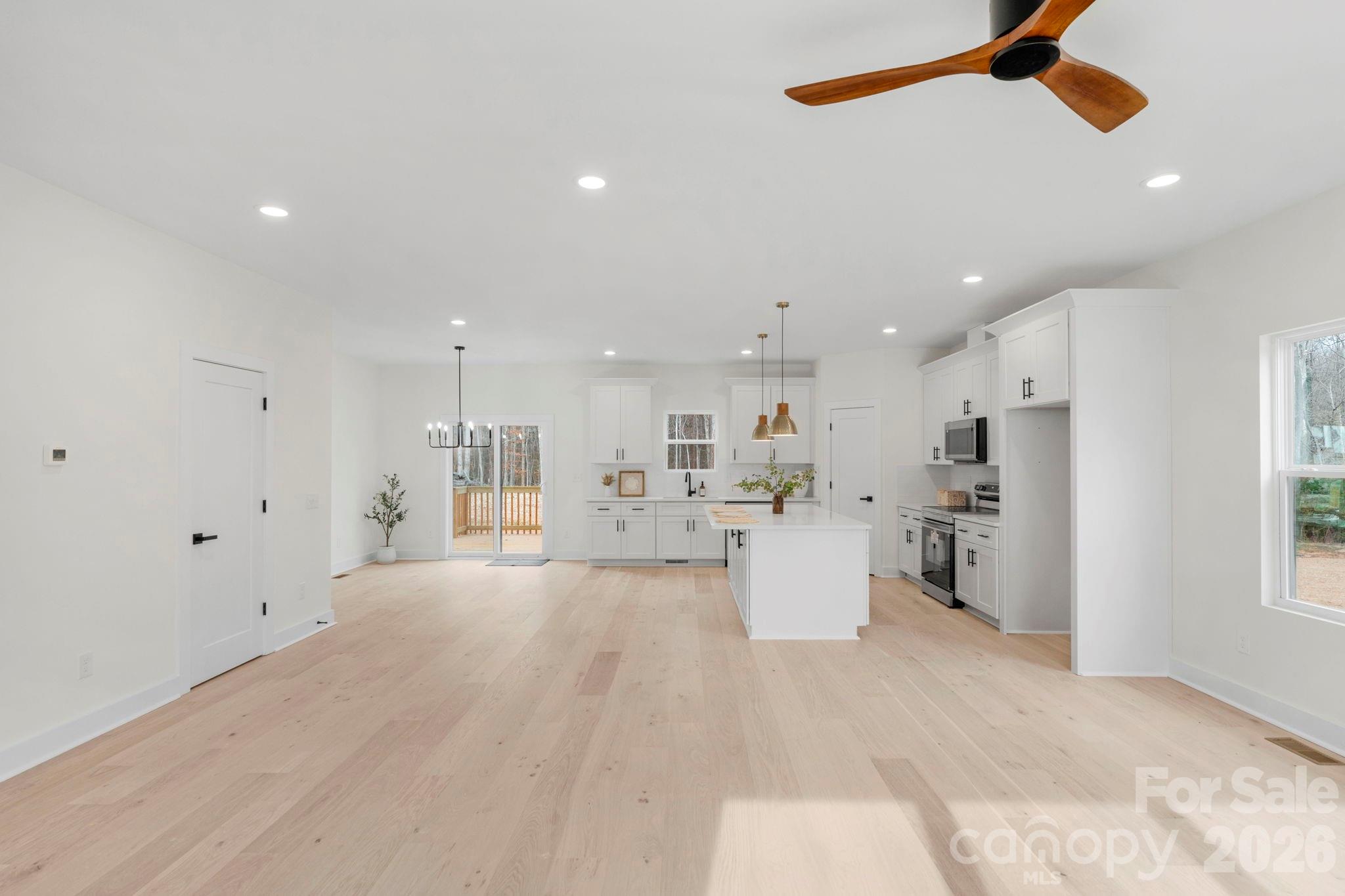 5002 Parkwood School Road — Waxhaw