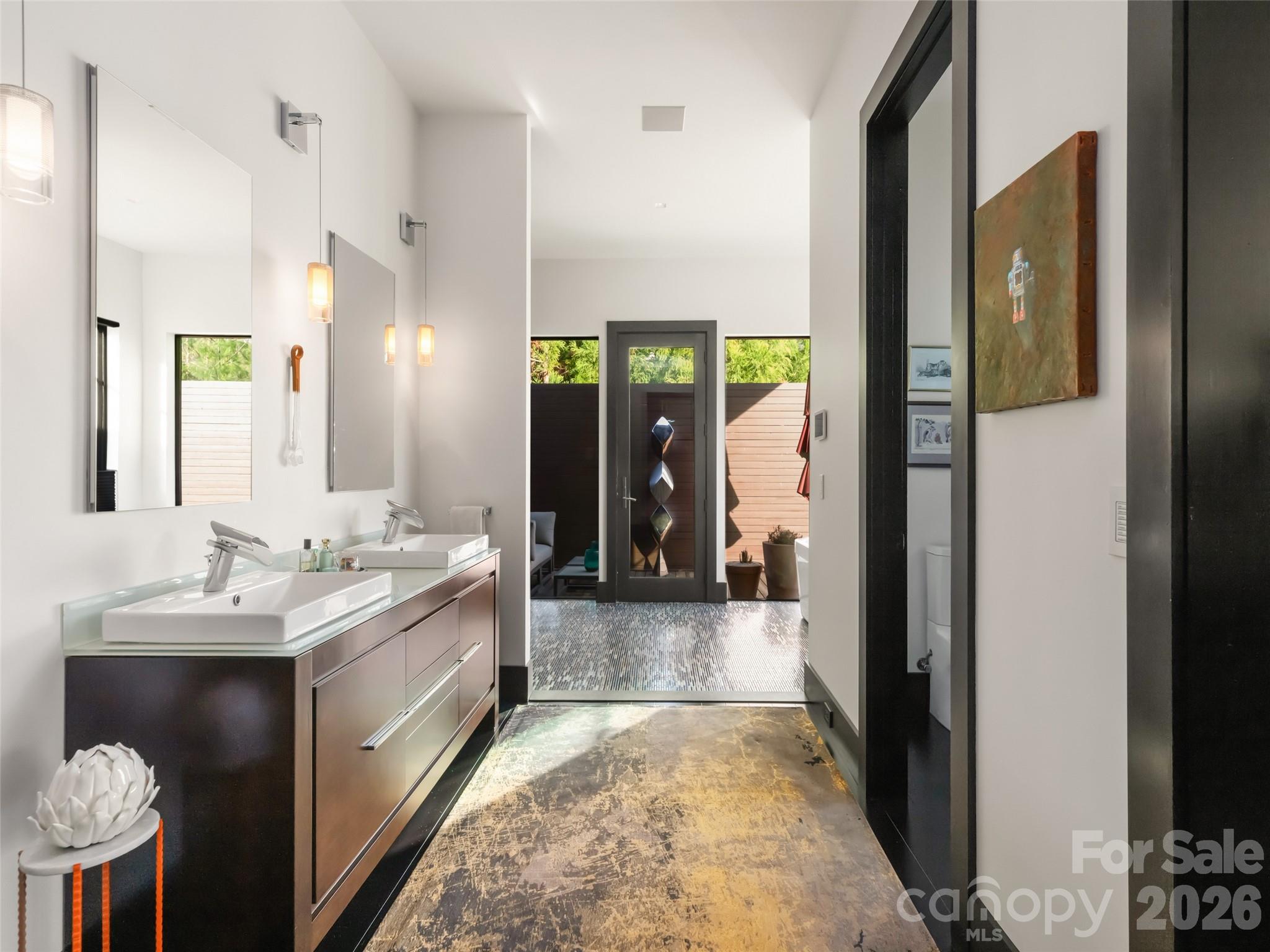 32 Brookline Drive — Asheville
