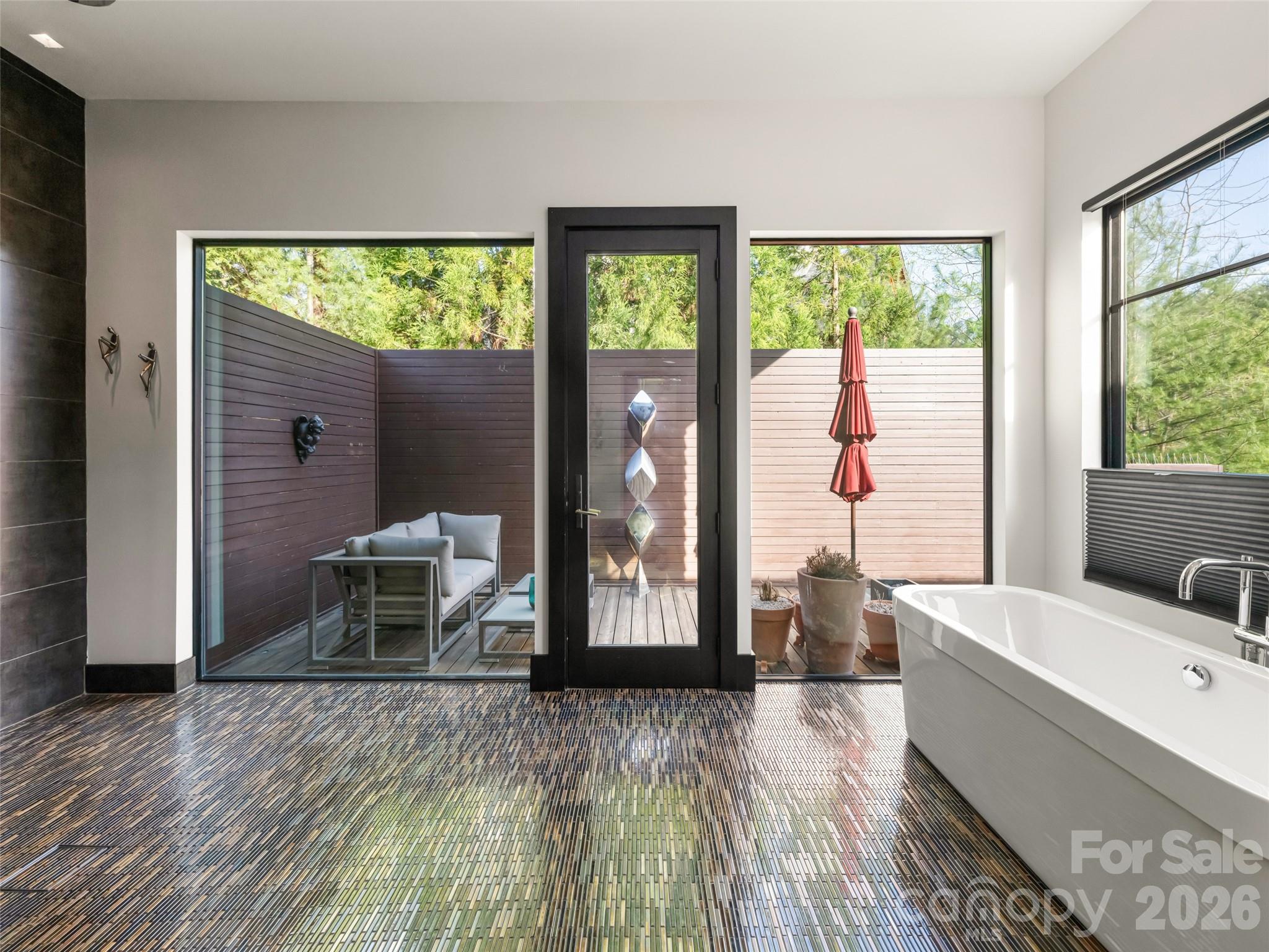 32 Brookline Drive — Asheville
