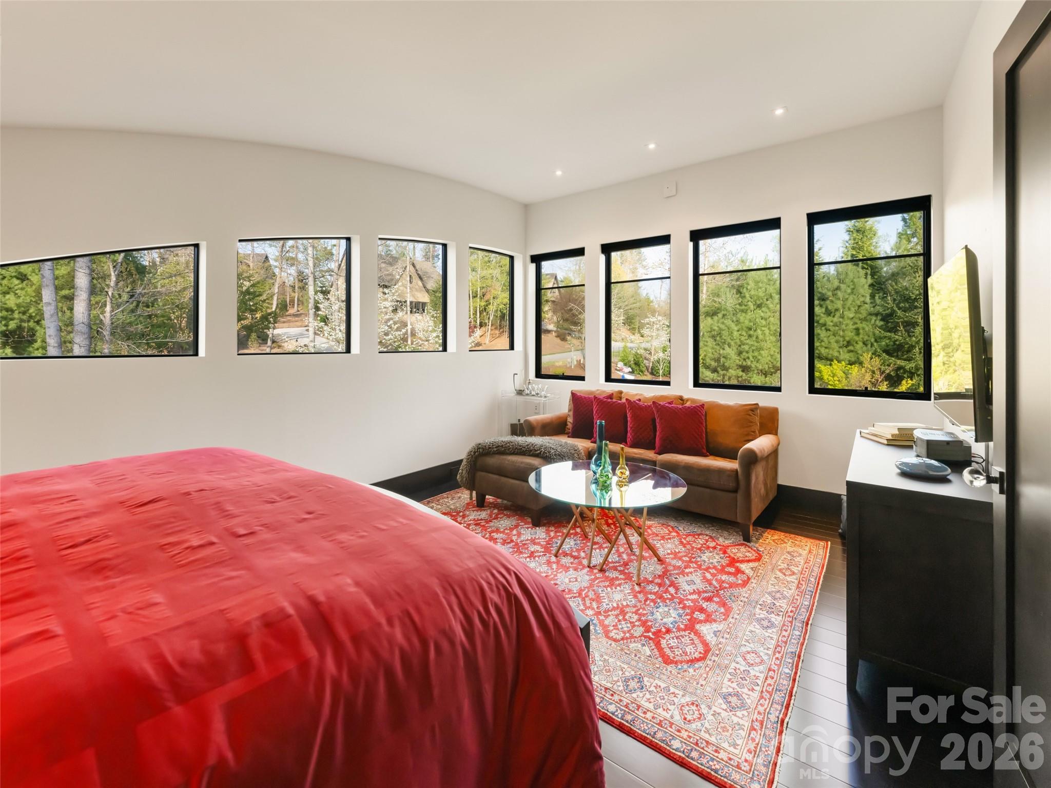 32 Brookline Drive — Asheville
