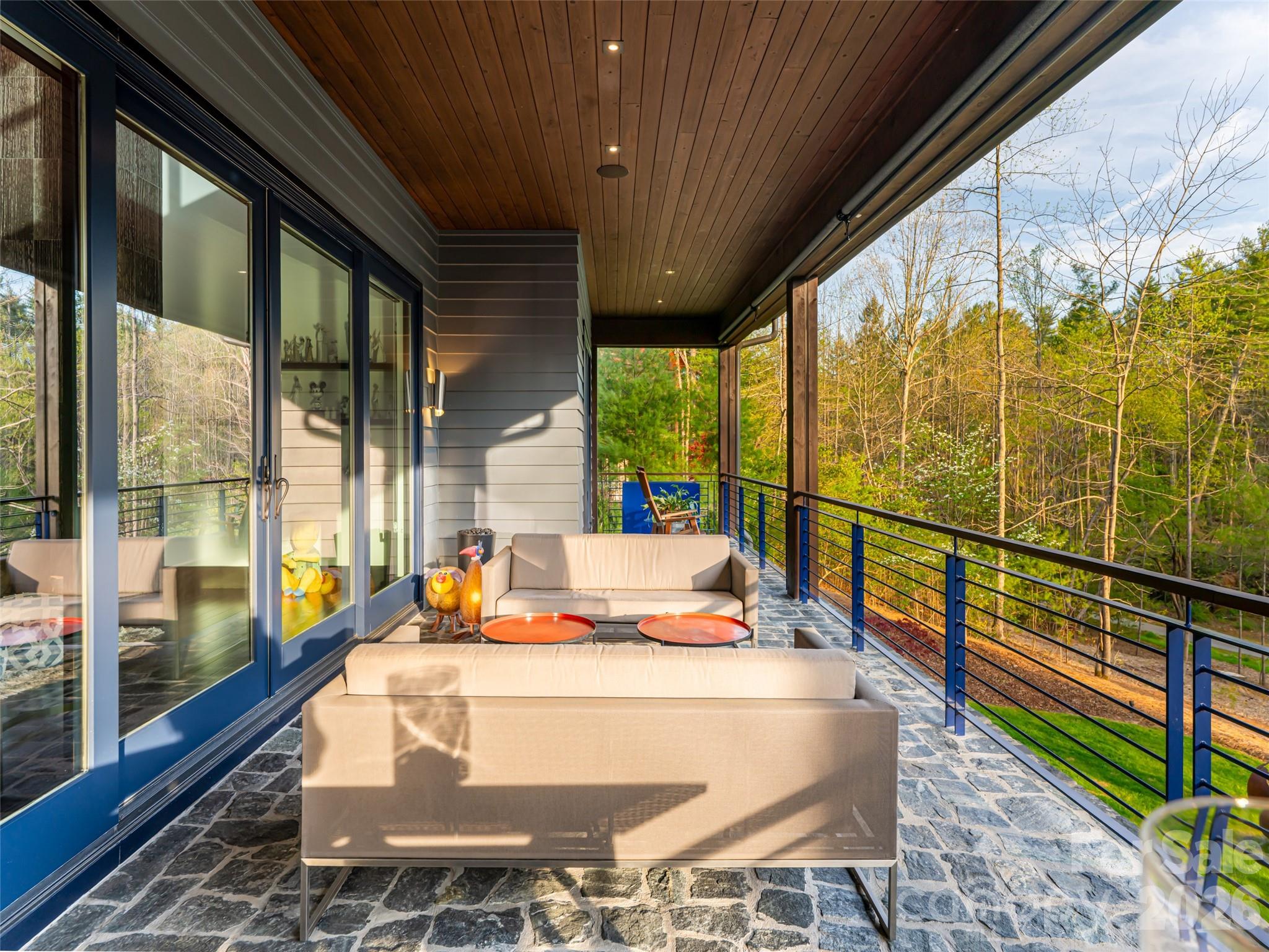 32 Brookline Drive — Asheville