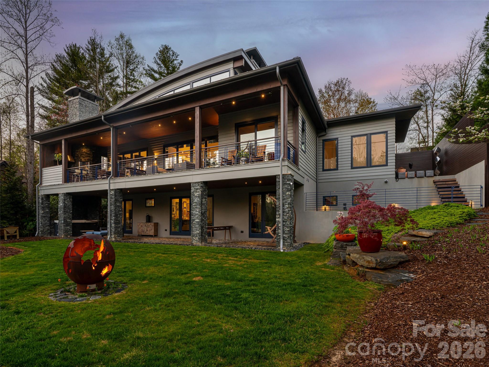32 Brookline Drive — Asheville