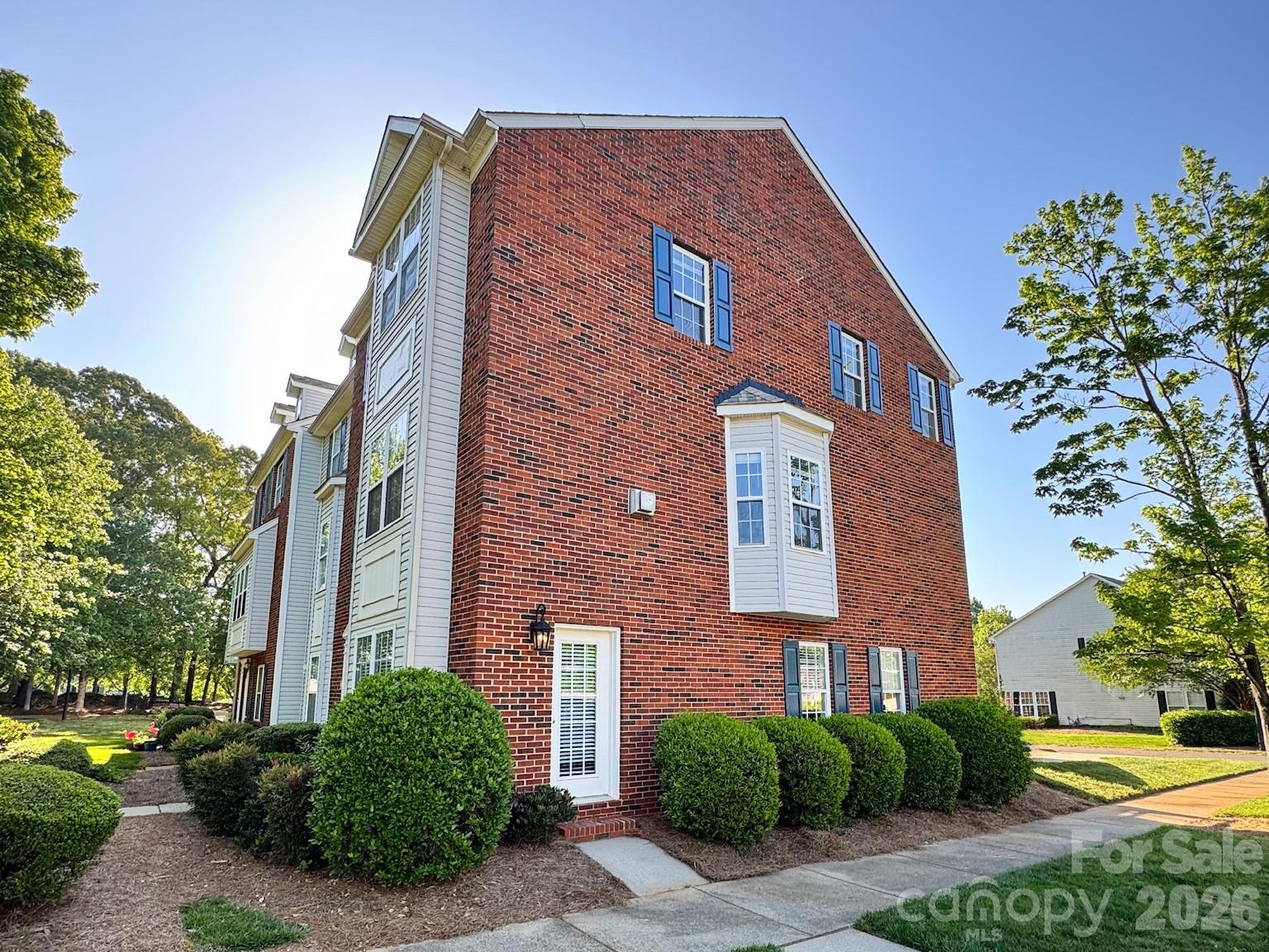 6748 Mountain Majesty Way — Huntersville