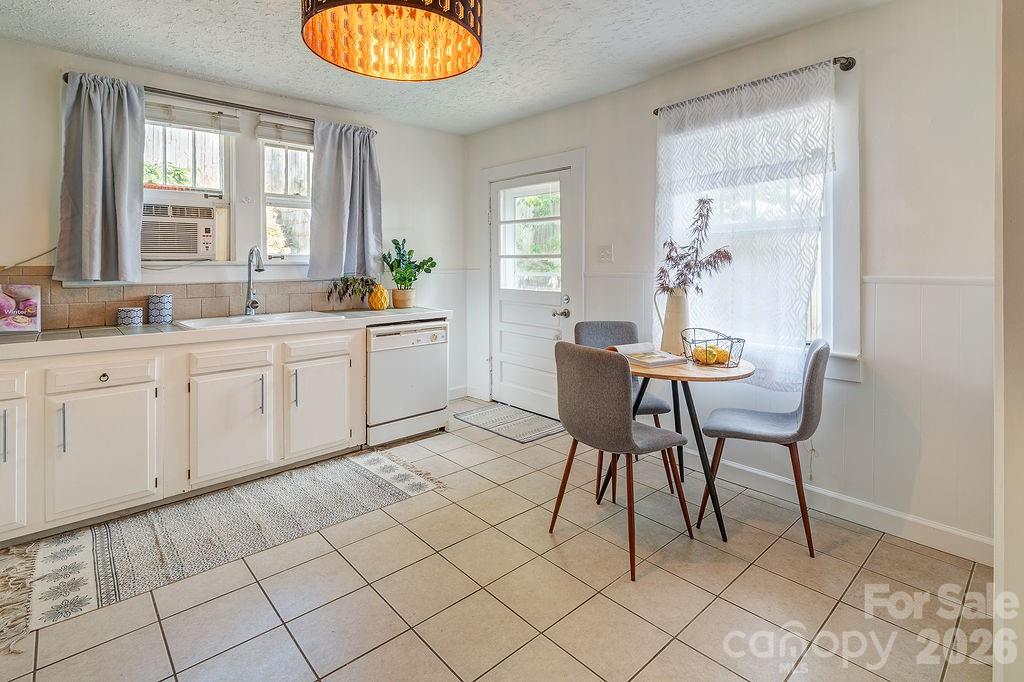 3 Irving Street — Asheville