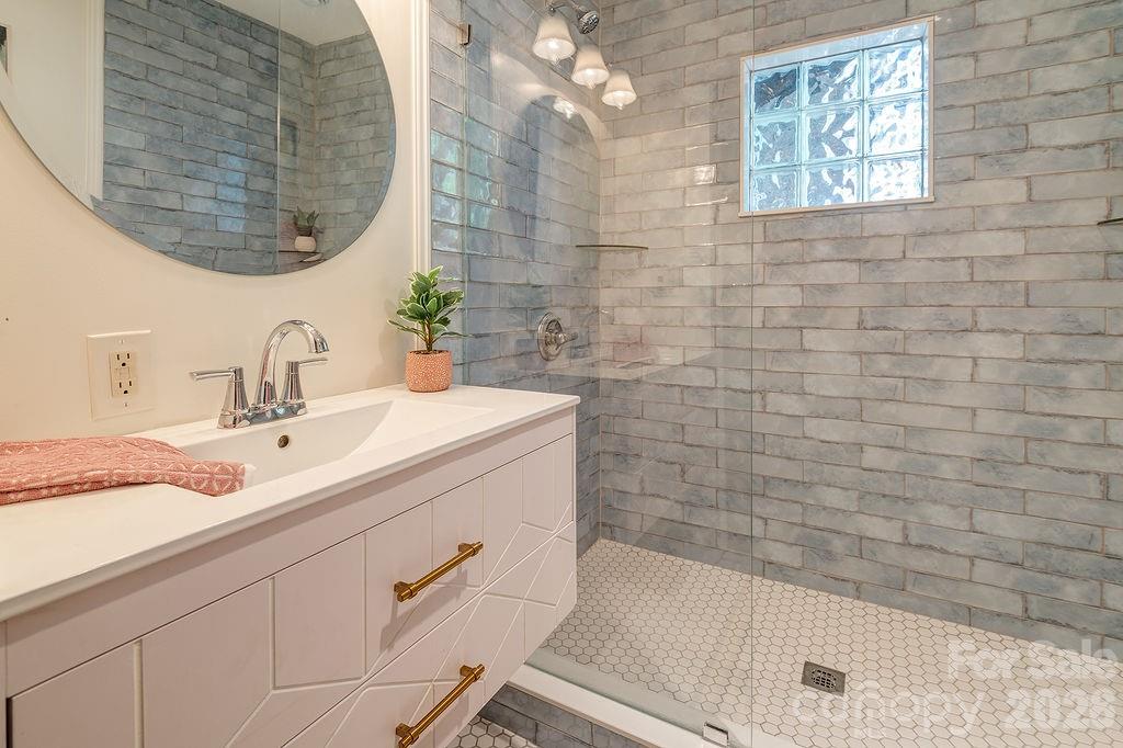 3 Irving Street — Asheville