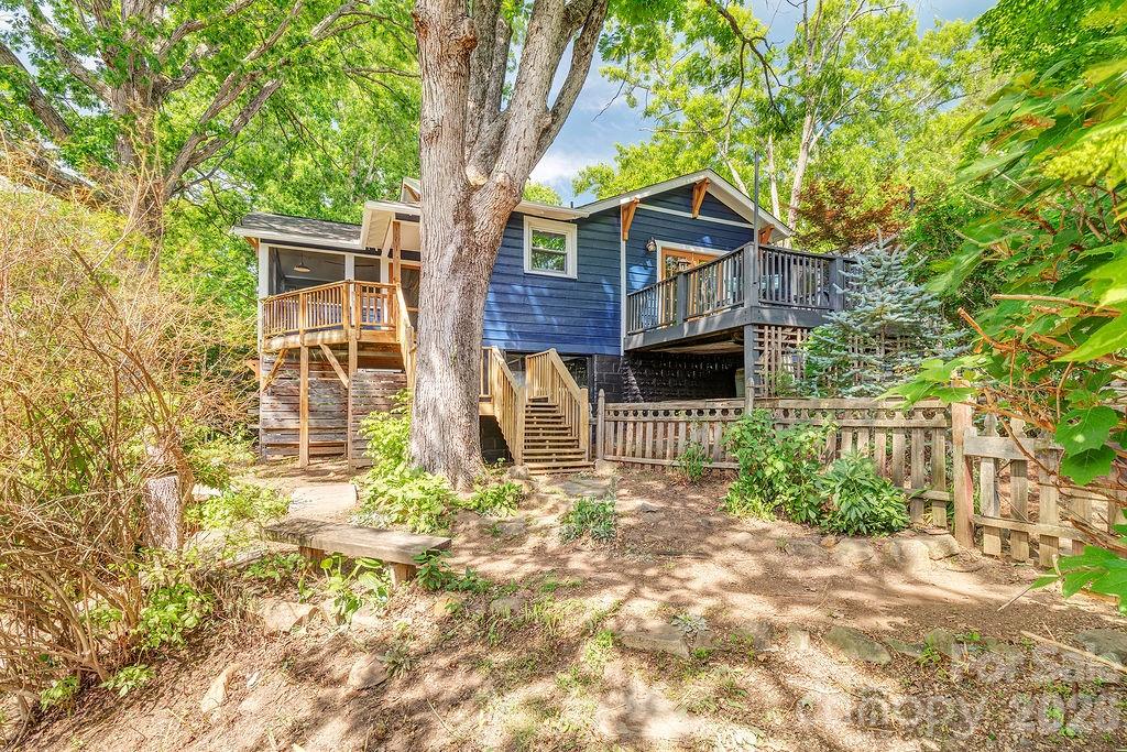 33 Green Oak Road — Asheville