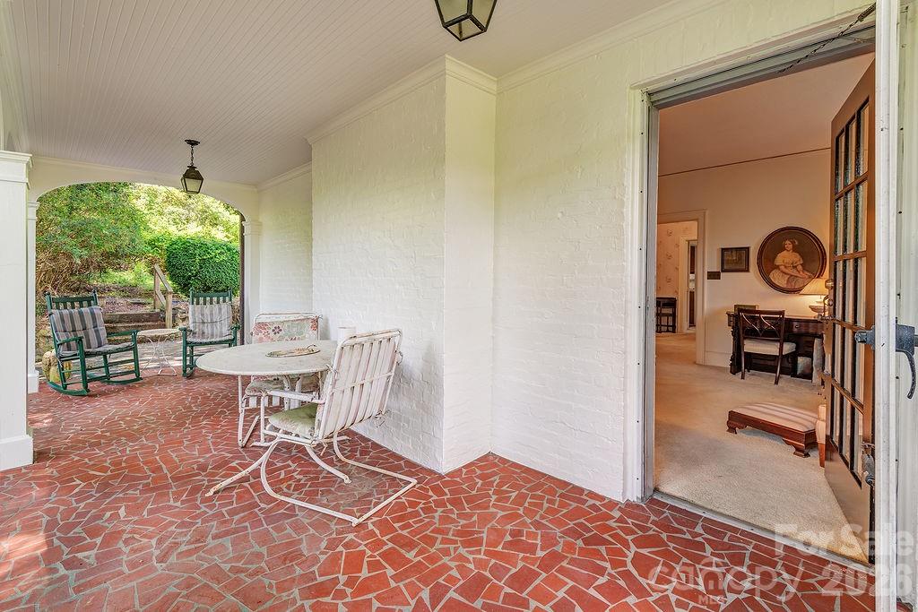 88 Bear Creek Road — Asheville