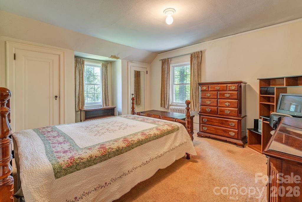 88 Bear Creek Road — Asheville