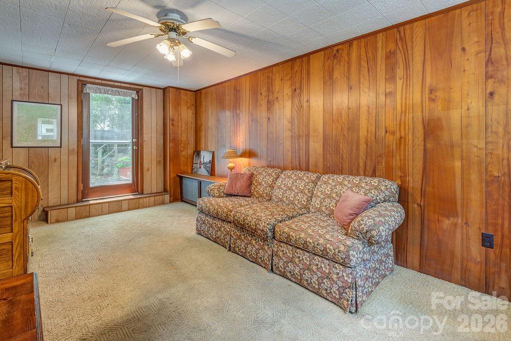 88 Bear Creek Road — Asheville