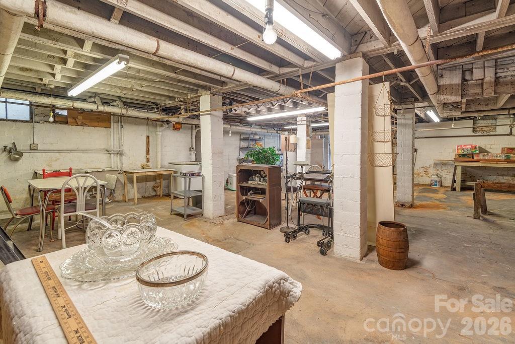 88 Bear Creek Road — Asheville