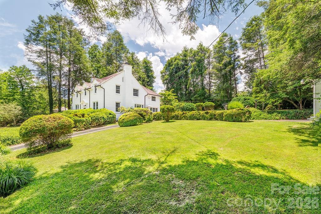88 Bear Creek Road — Asheville