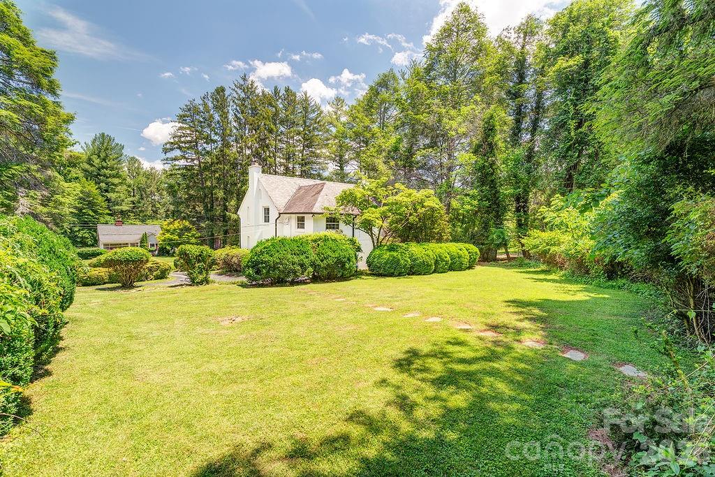 88 Bear Creek Road — Asheville