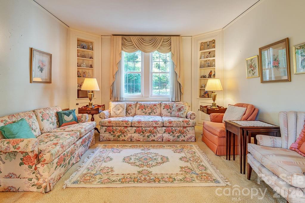 88 Bear Creek Road — Asheville