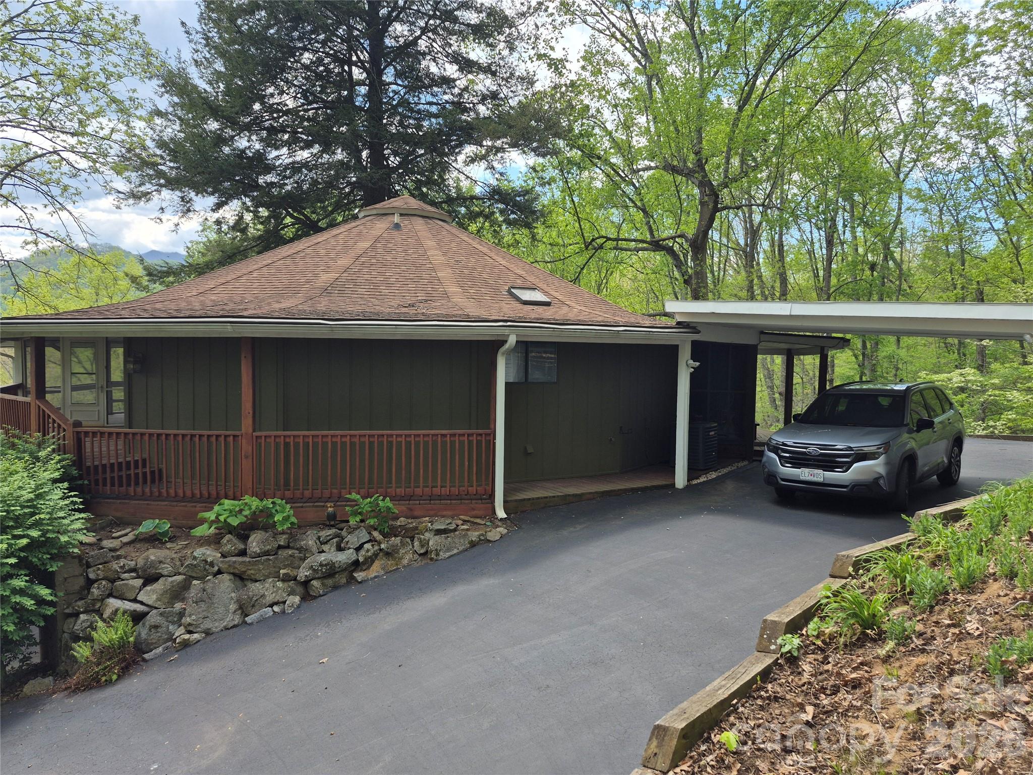 623 Country Club Drive — Canton