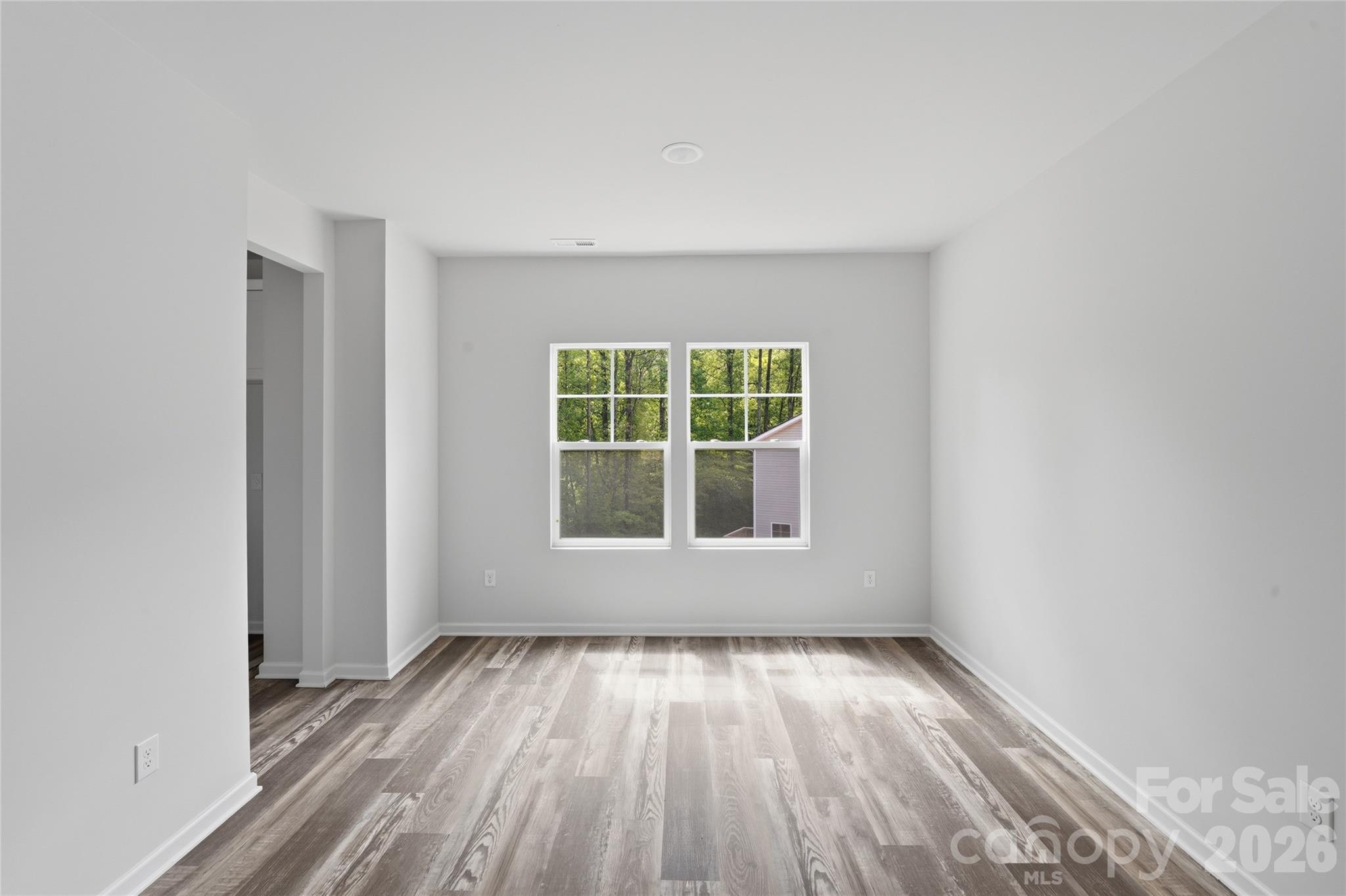 5156 Mark Drive NE — Hickory