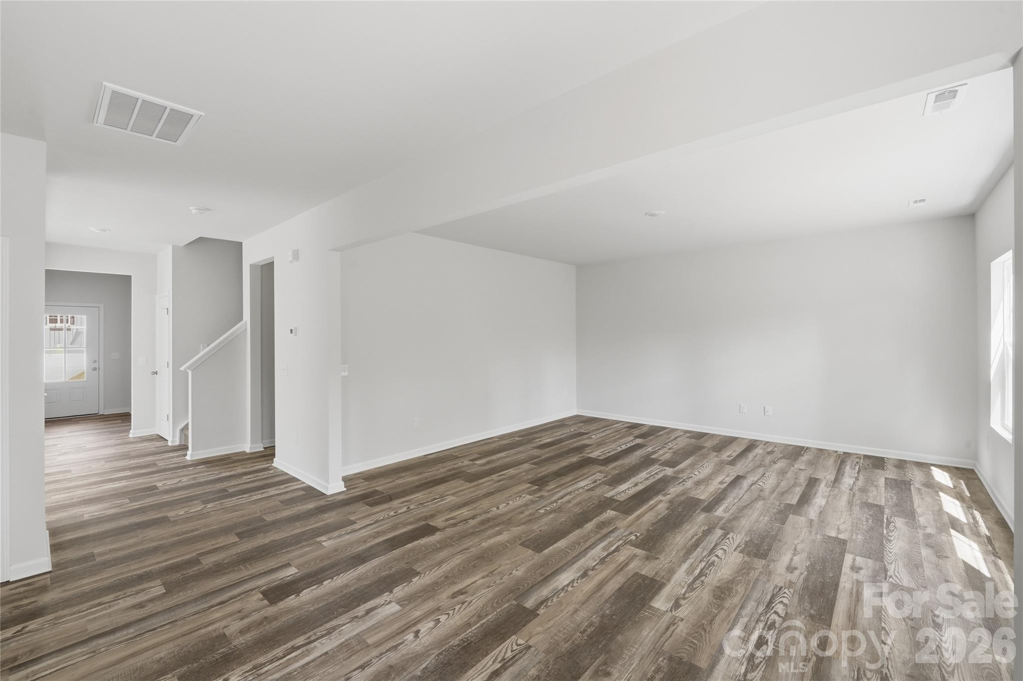5156 Mark Drive NE — Hickory