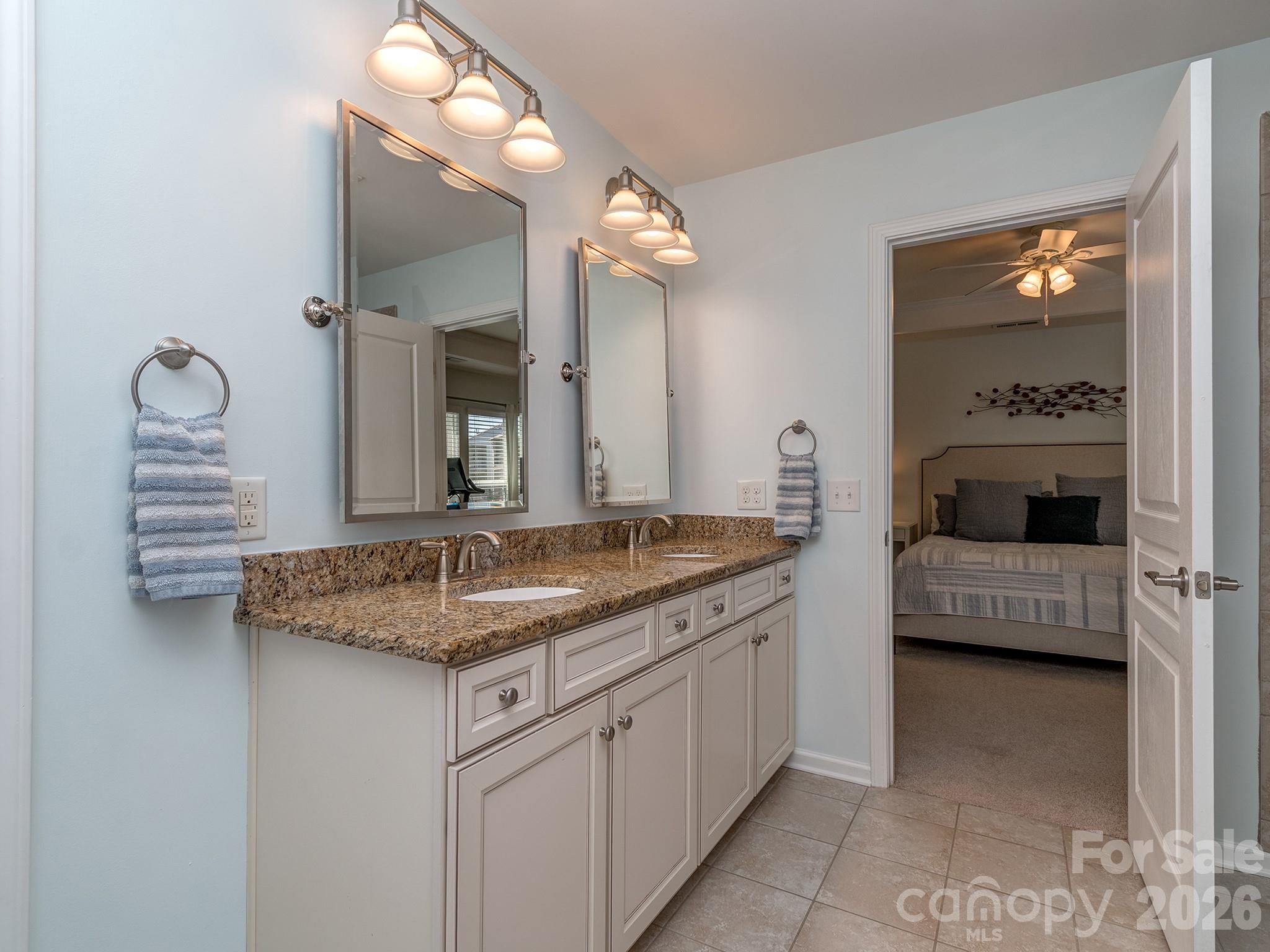 1726 Royal Gorge Avenue — Charlotte