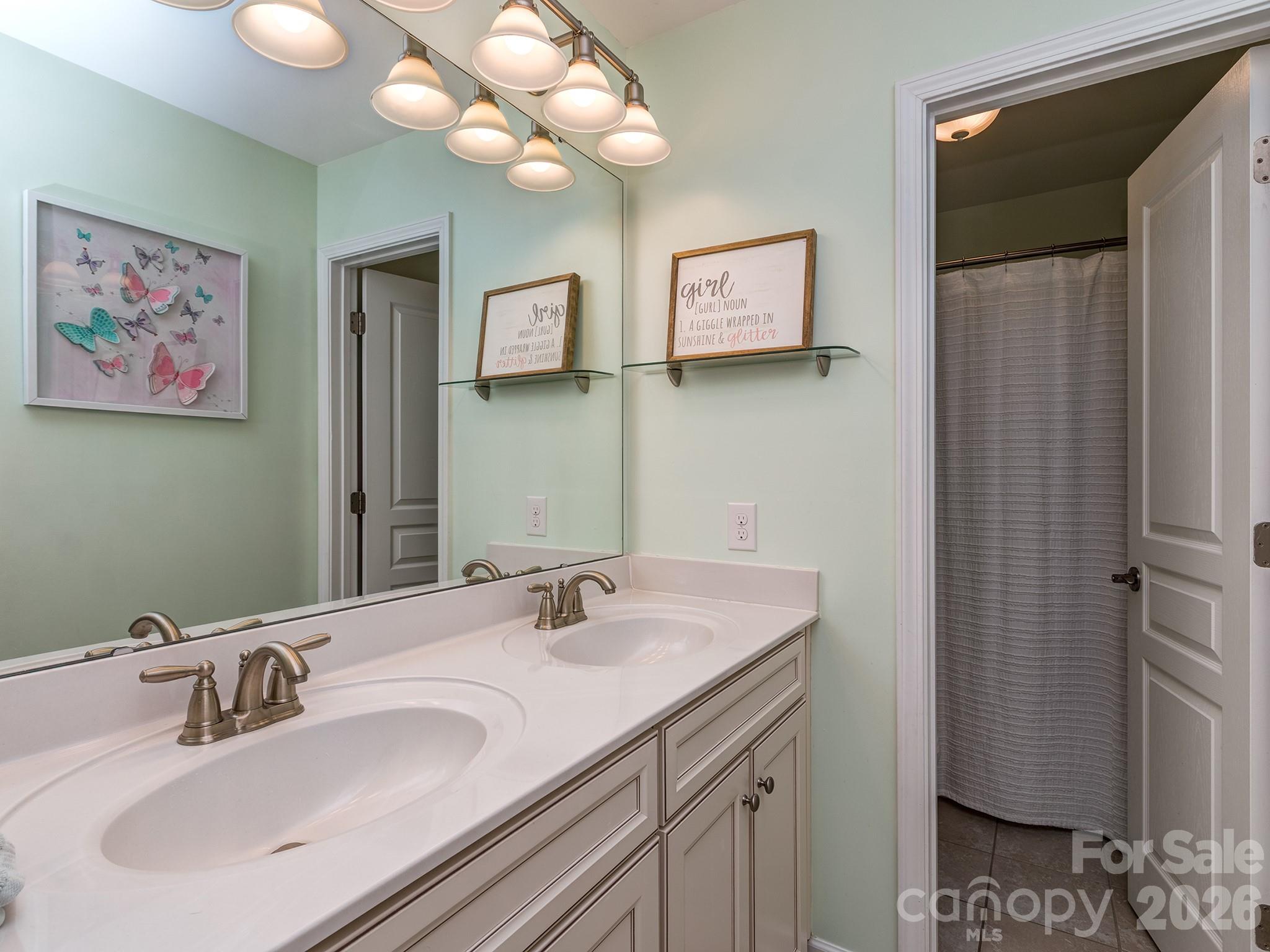 1726 Royal Gorge Avenue — Charlotte