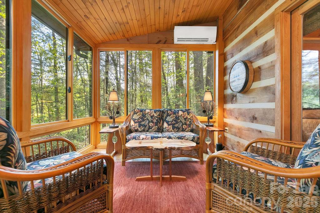 380 Cedar Lane — Brevard