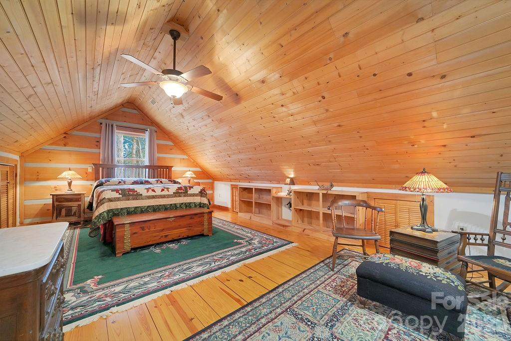 380 Cedar Lane — Brevard