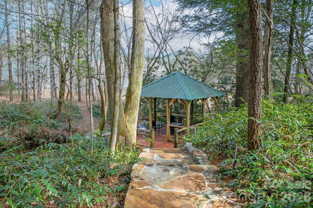 380 Cedar Lane — Brevard